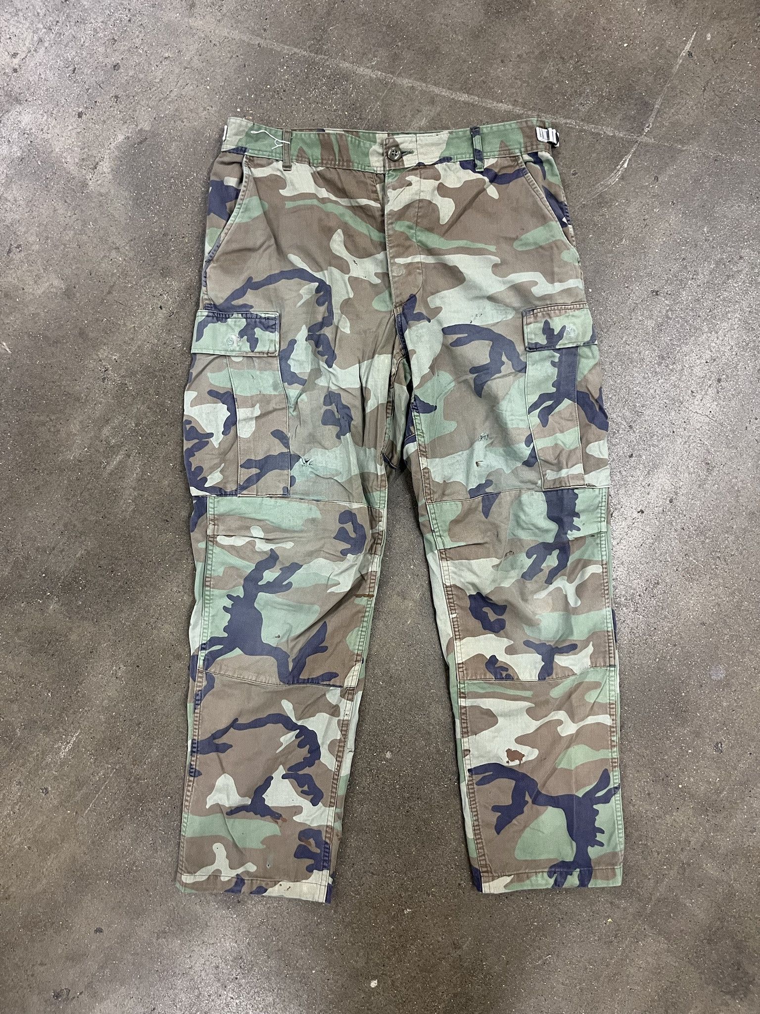 1990's US Military Faded/Stained Woodland Camo Cargo Pants