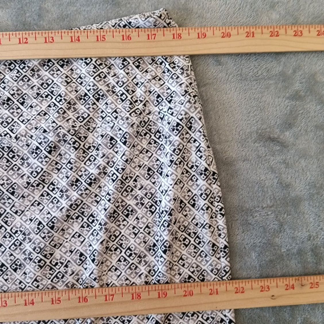 J. Jill J.Jill Skirt L Gray Geometric Pull On Knee Length Pencil Women Regular Elastic Waist Stretch Straight & Pencil Size 36" / US 14 / IT 50 - 3 Thumbnail