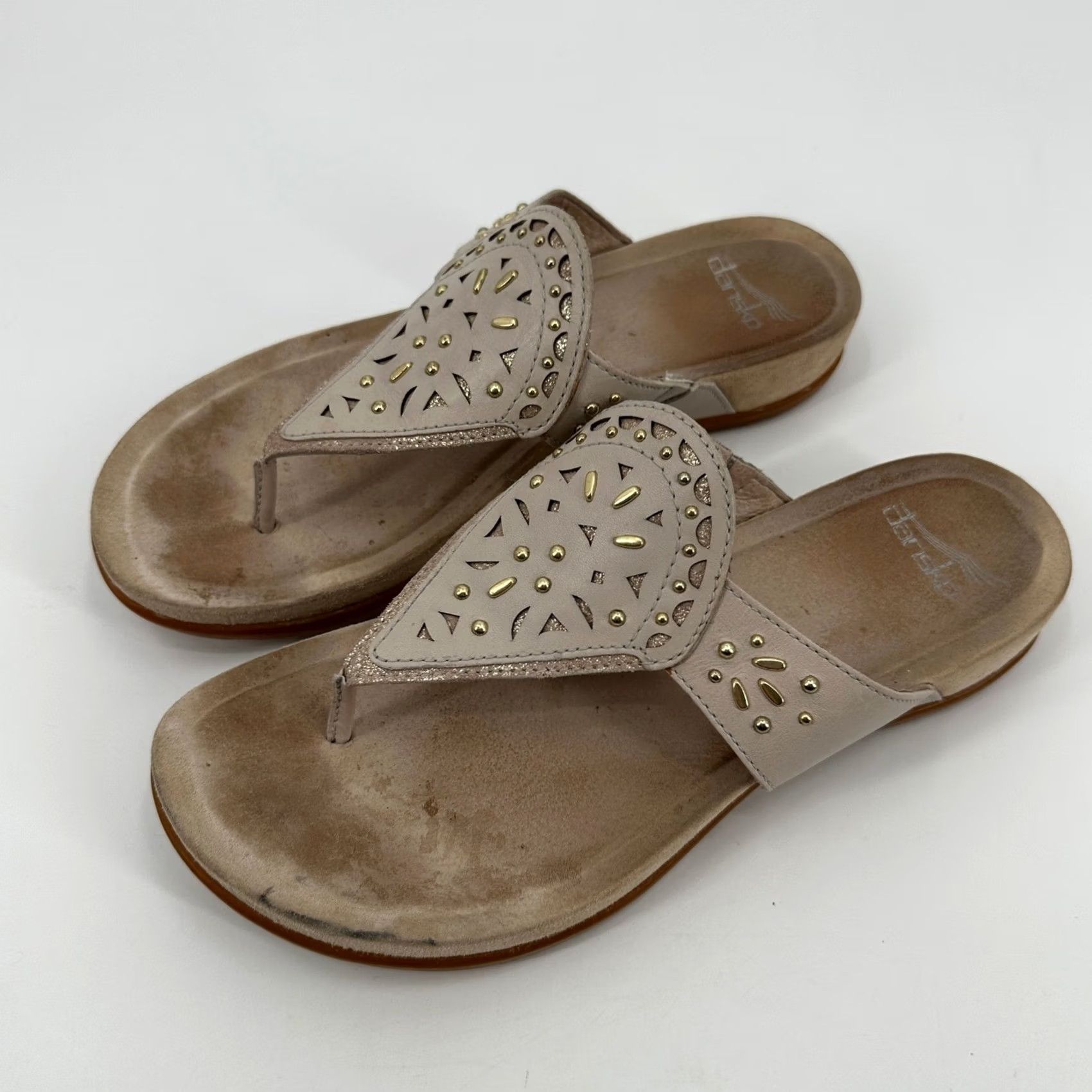 Dansko VINTAGE Dansko Benita Flip Flop Sandal 38 Ivory Leather Studded Laser Cut Thong Sandals Womens Size US 8 / IT 38 - 2 Thumbnail