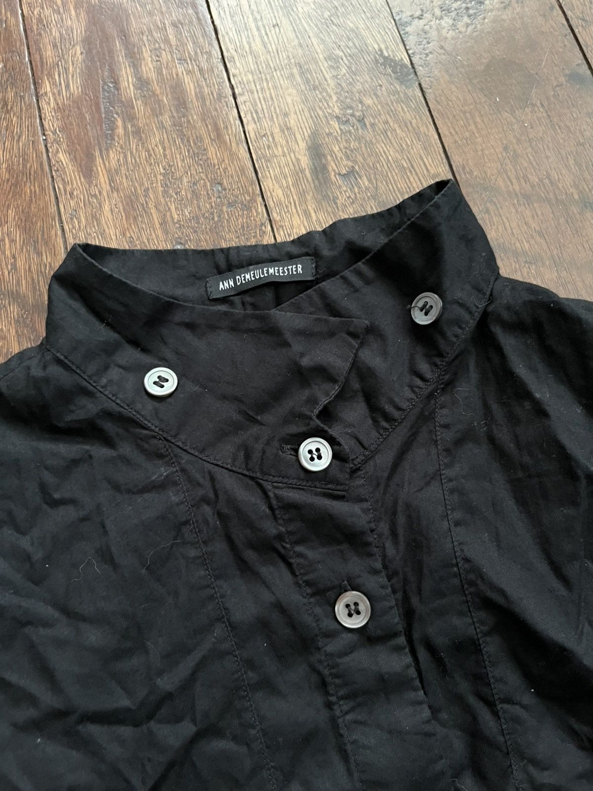 Ann Demeulemeester Ann Demeulemeestes Cropped Button Up Shirt Size XS / US 0-2 / IT 36-38 - 4 Thumbnail