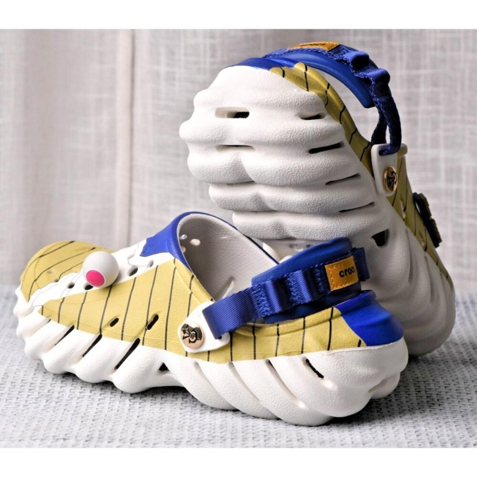 Crocs Crocs Dragon Ball-Z Echo Clog | 211137-90H Size US 6 / EU 39 - 7 Thumbnail