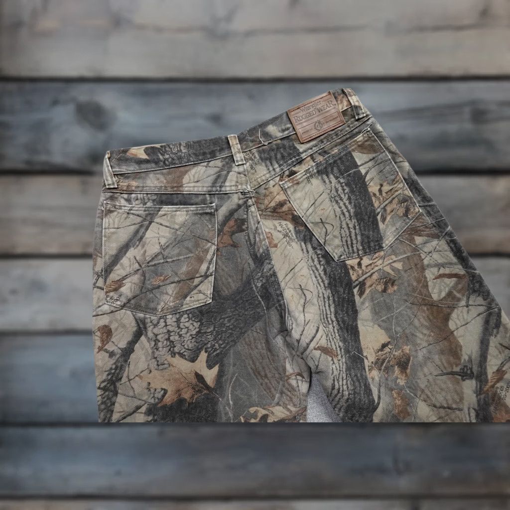 Wrangler Vintage Wrangler Rugged Wear Jeans Mens 36x32 Realtree Camo Denim Straight Leg Mens Jeans Brown Camouflage 90s? No Size US 36 / EU 52 - 1 Thumbnail