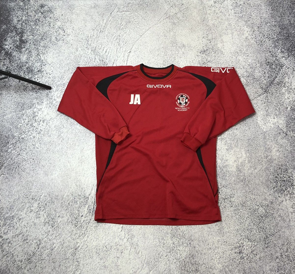 Other Men’s soccer jersey GIVOVA NEWTOWN FC SIZE L Size US L / EU 52-54 / 3 - 1 Thumbnail