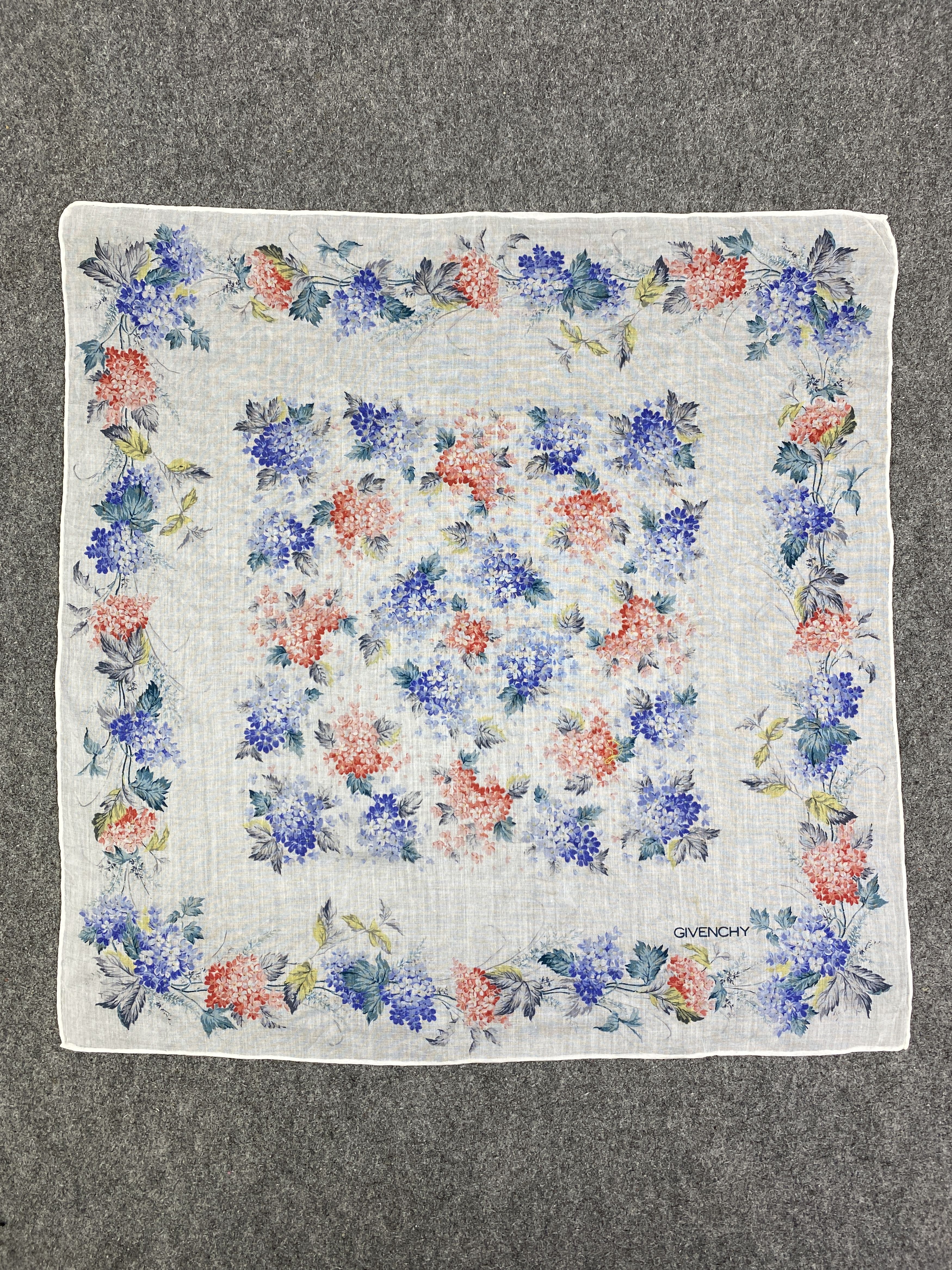 Givenchy Givenchy Handkerchief / Neckerchief / Bandana HKC1082 Size ONE SIZE - 4 Thumbnail