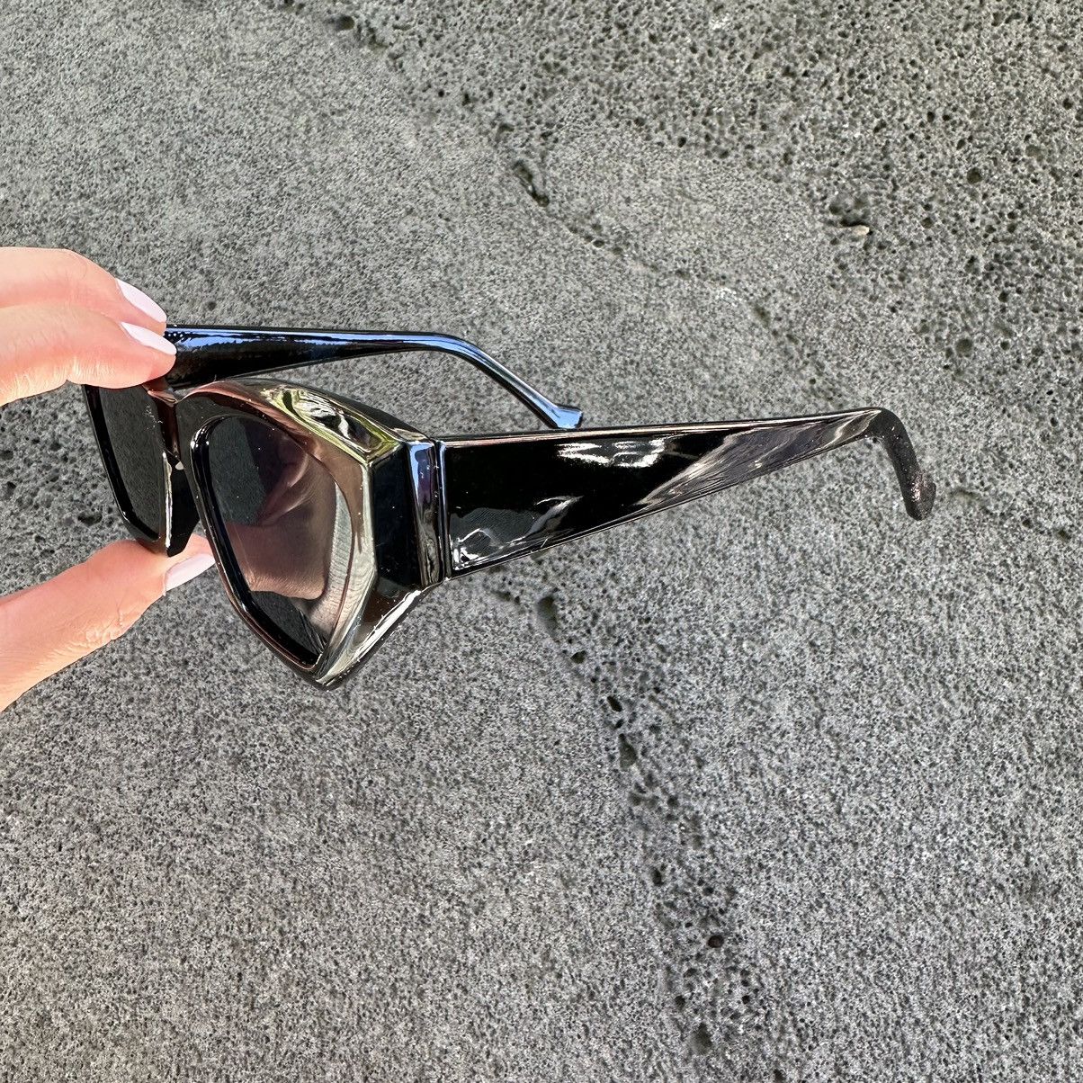 Other Y2K Unisex Sunglasses Retro Fashion Shades QB9151-01 Size ONE SIZE - 2 Thumbnail
