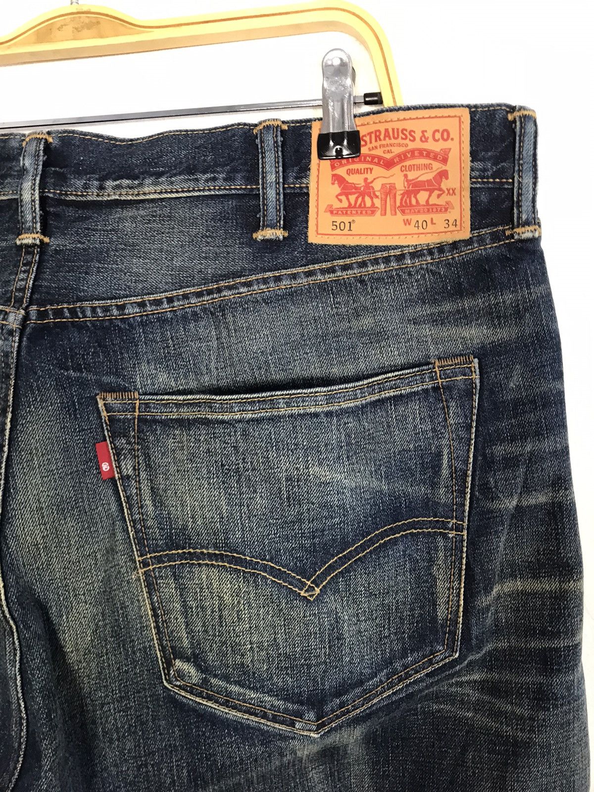 Levi's Vintage Clothing Levi's Lot 501 Button Fly Natural Faded Whisker Denim Jeans Size US 40 / EU 56 - 7 Thumbnail