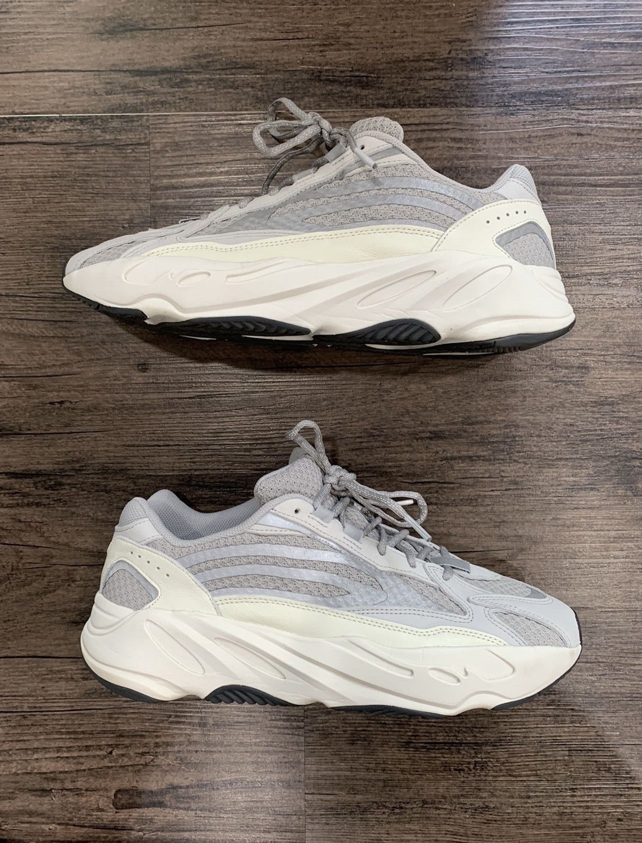 Adidas × Yeezy Yeezy 700 V2 static size 12 Size US 12 / EU 45 - 7 Thumbnail