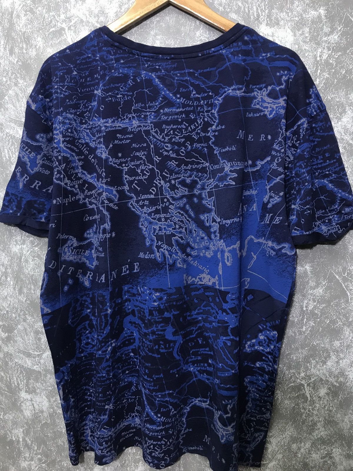 Affliction × Ed Hardy × Southpole Affliction Map Y2K Graphic Tee Size US XL / EU 56 / 4 - 2 Thumbnail