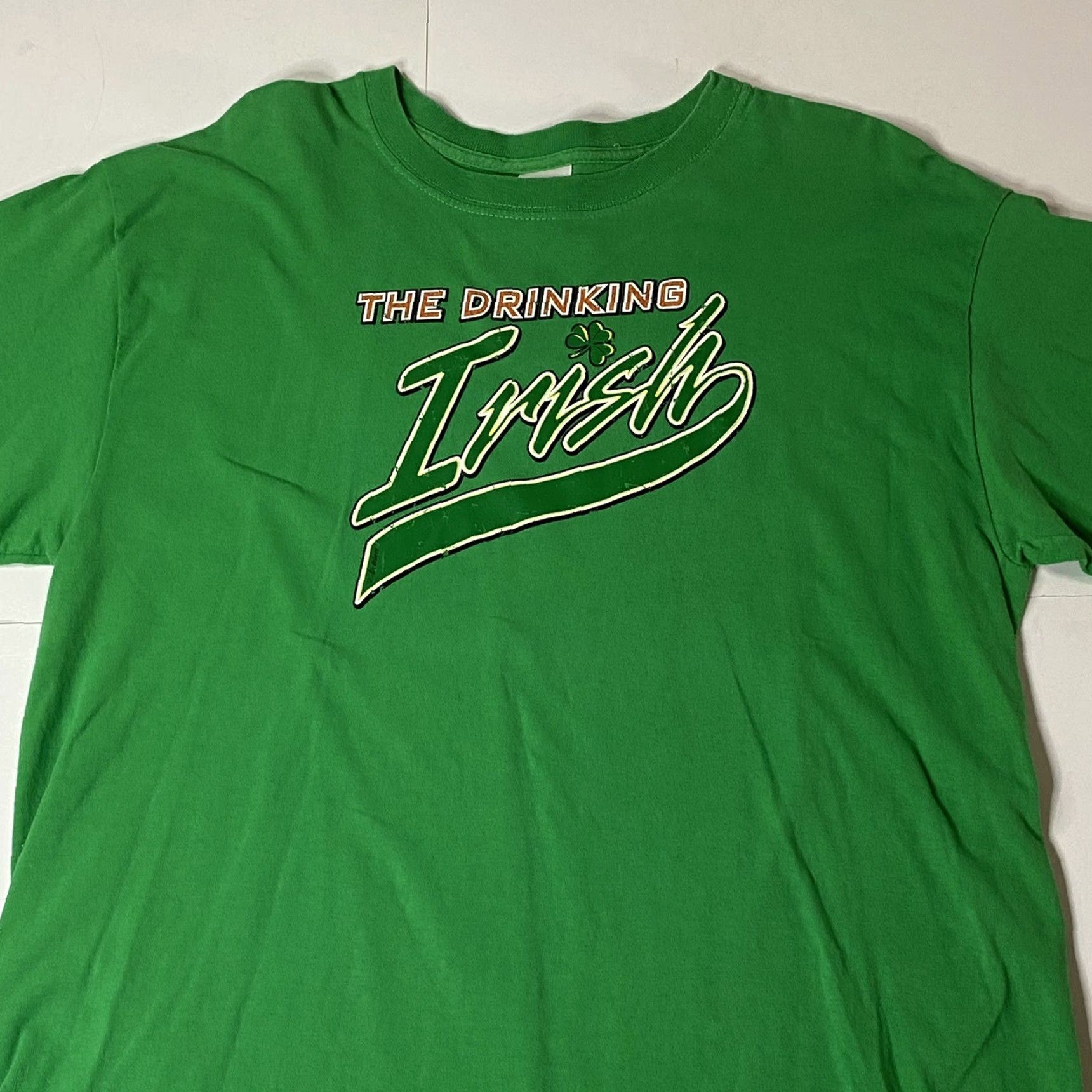 Gildan VINTAGE The Drinking Irish T Shirt Saint Patrick’s Day Party Beer Green L T-Shirt Unisex Adults Mens Womens Size US L / EU 52-54 / 3 - 6 Thumbnail