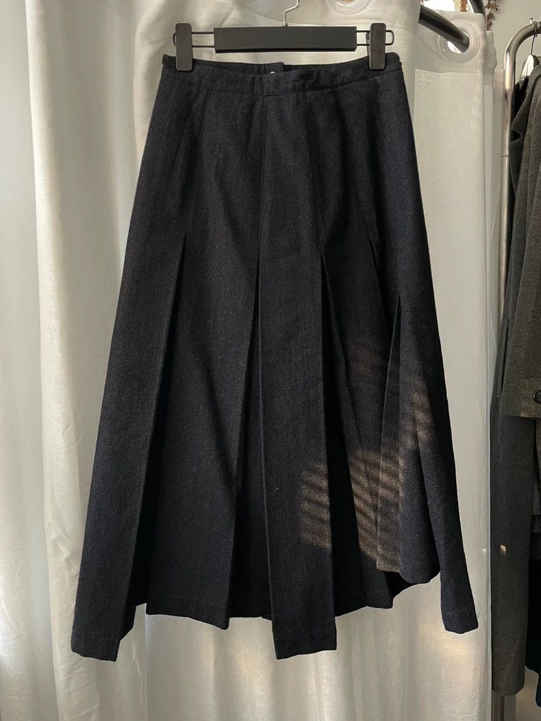 Comme des Garcons Comme des Garcons size os Medieval Women's Wool Skirt Plea Size 25" / US 0 / IT 36 - 2 Thumbnail