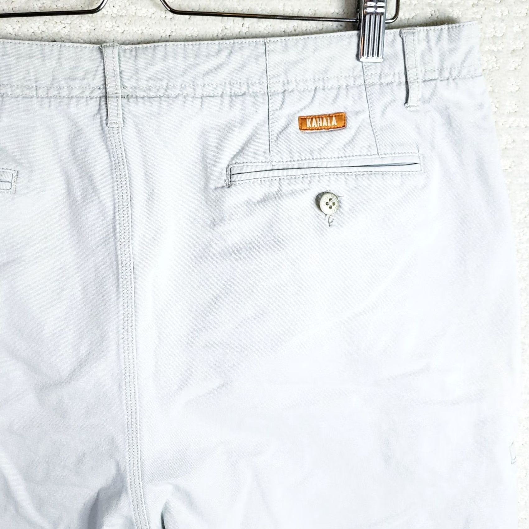 Vintage Kahala Men's 38x9 Beige Shorts Casual Cotton Spandex Flat Front Relaxed Inseam 9 in Pockets Golf Beach Summer Spring Fall Mens Size US 38 / EU 54 - 7 Thumbnail