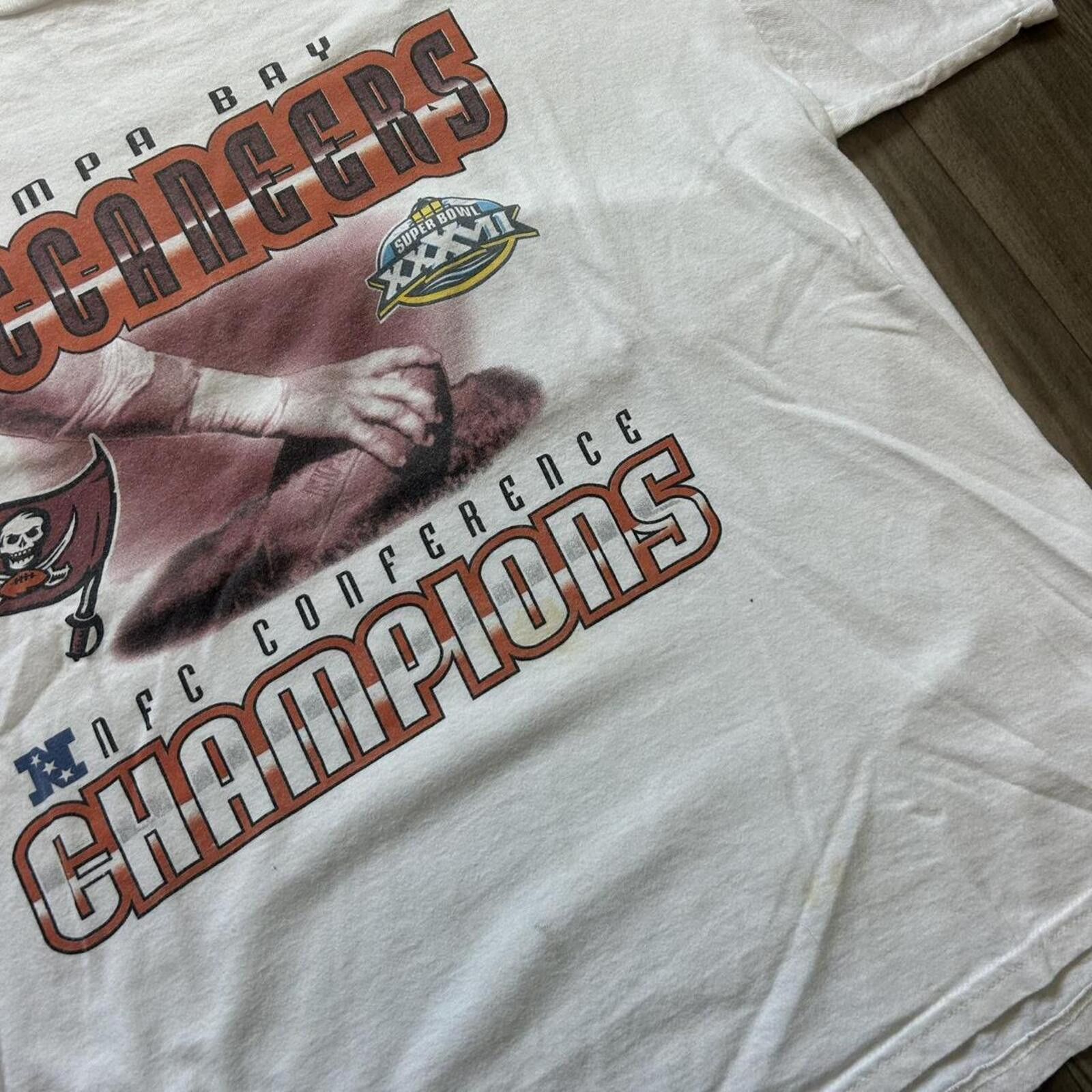 NFL Vintage 90’s NFL Bucs Tampa Bay Buccaneers t shirt XL Size US XL / EU 56 / 4 - 4 Thumbnail