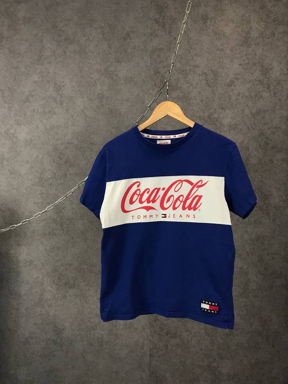 Coca Cola × Tommy Hilfiger Tommy Hilfiger x Coca Cola designer big logo tee Size US S / EU 44-46 / 1 - 1 Thumbnail