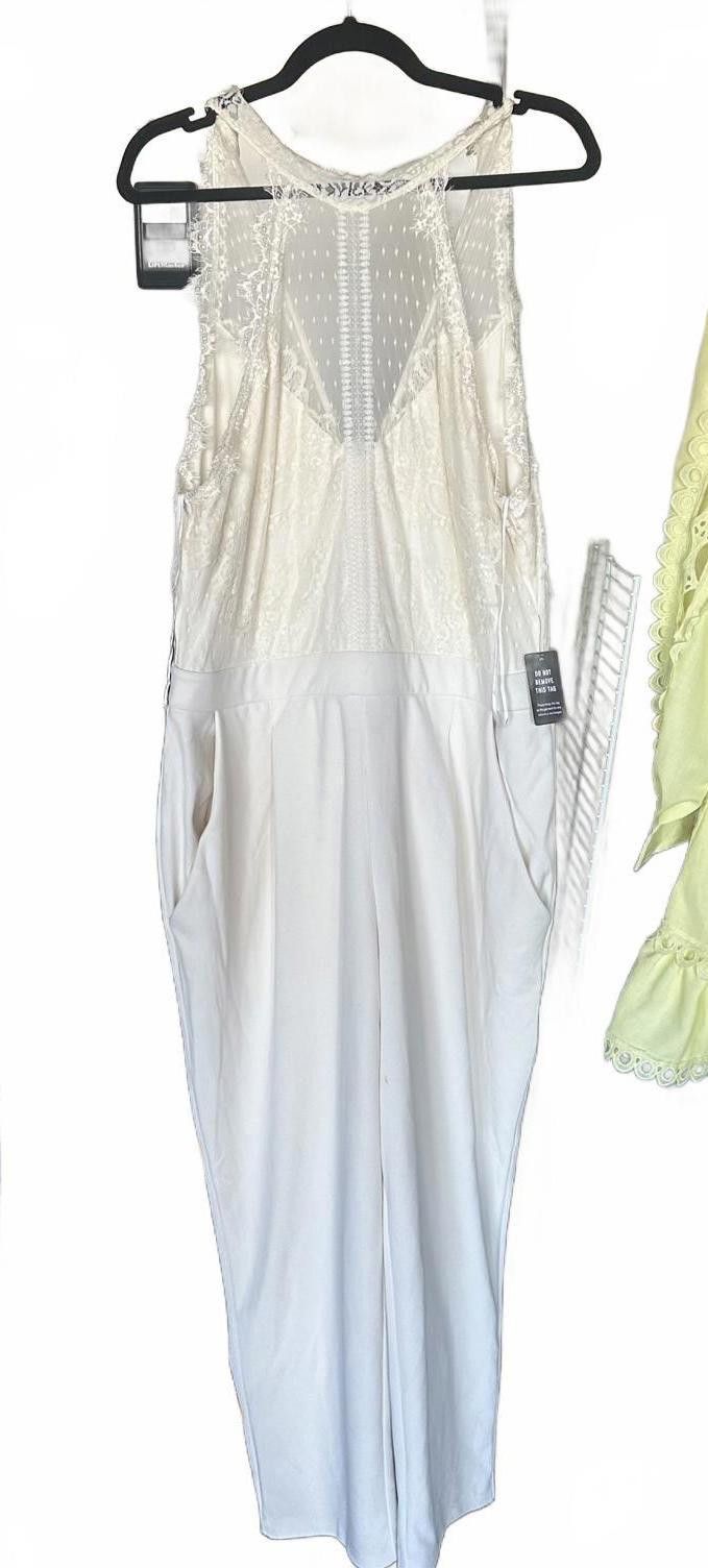 Express Chic White Lace Jumpsuit - Express XL Size 40" / US 18 - 1 Thumbnail