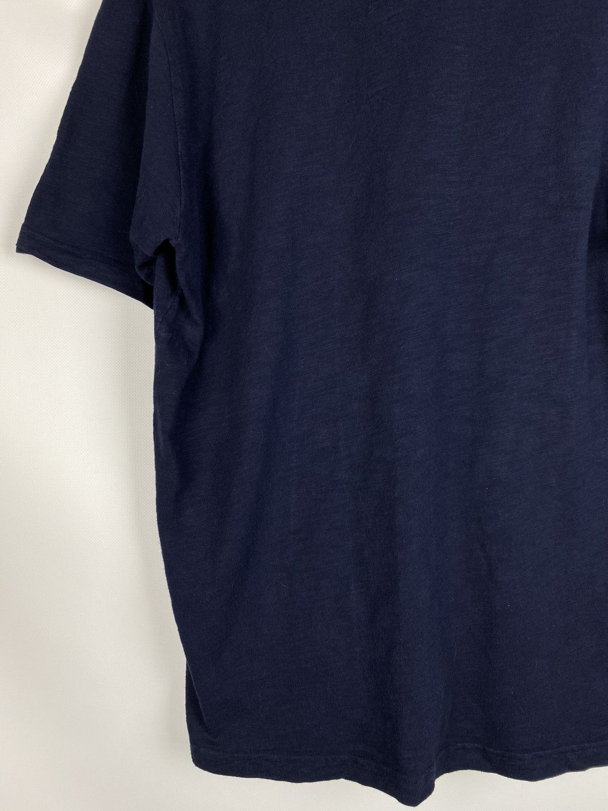 Uniqlo Uniqlo Hokusai Blue Japanese Art men’s t shirt size L Size US L / EU 52-54 / 3 - 18 Thumbnail