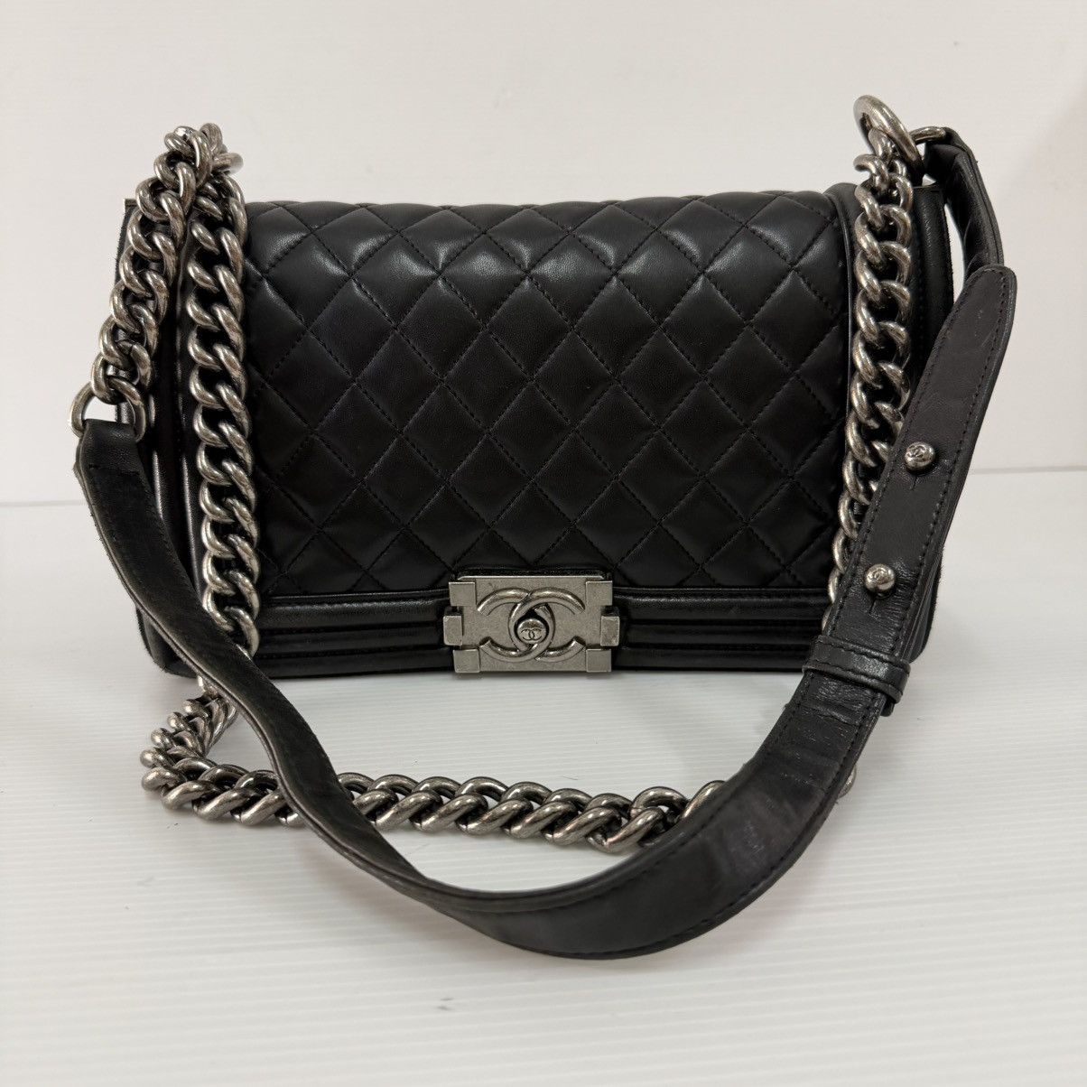 Chanel Chanel Le Boy Black Lambskin Small Shoulder Bag Size ONE SIZE - 11 Thumbnail