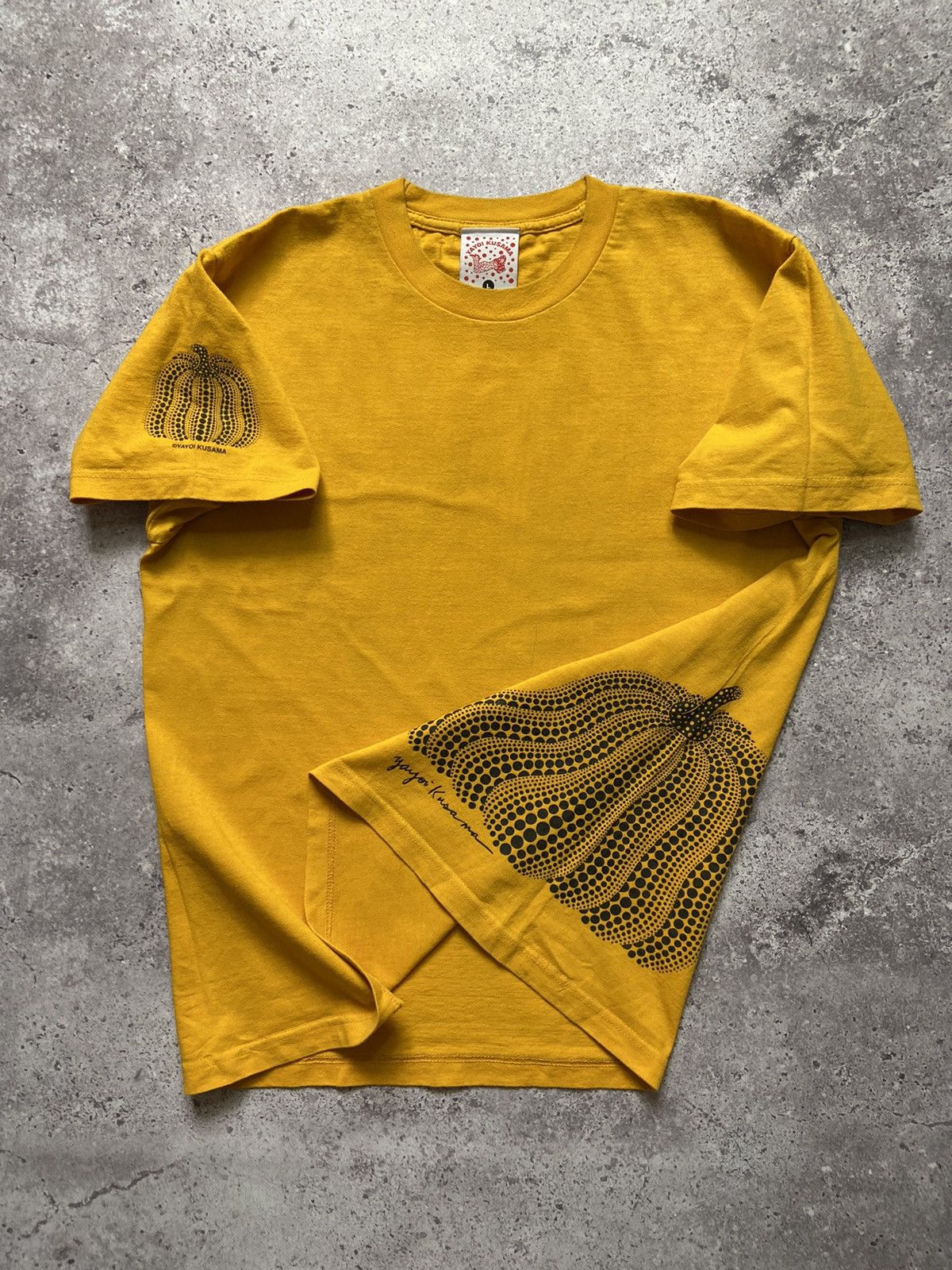 Yayoi Kusama VTG YAYOI KUSAMA ART PUMPKIN EXHIBITION PROMO TEE Size US L / EU 52-54 / 3 - 1 Thumbnail
