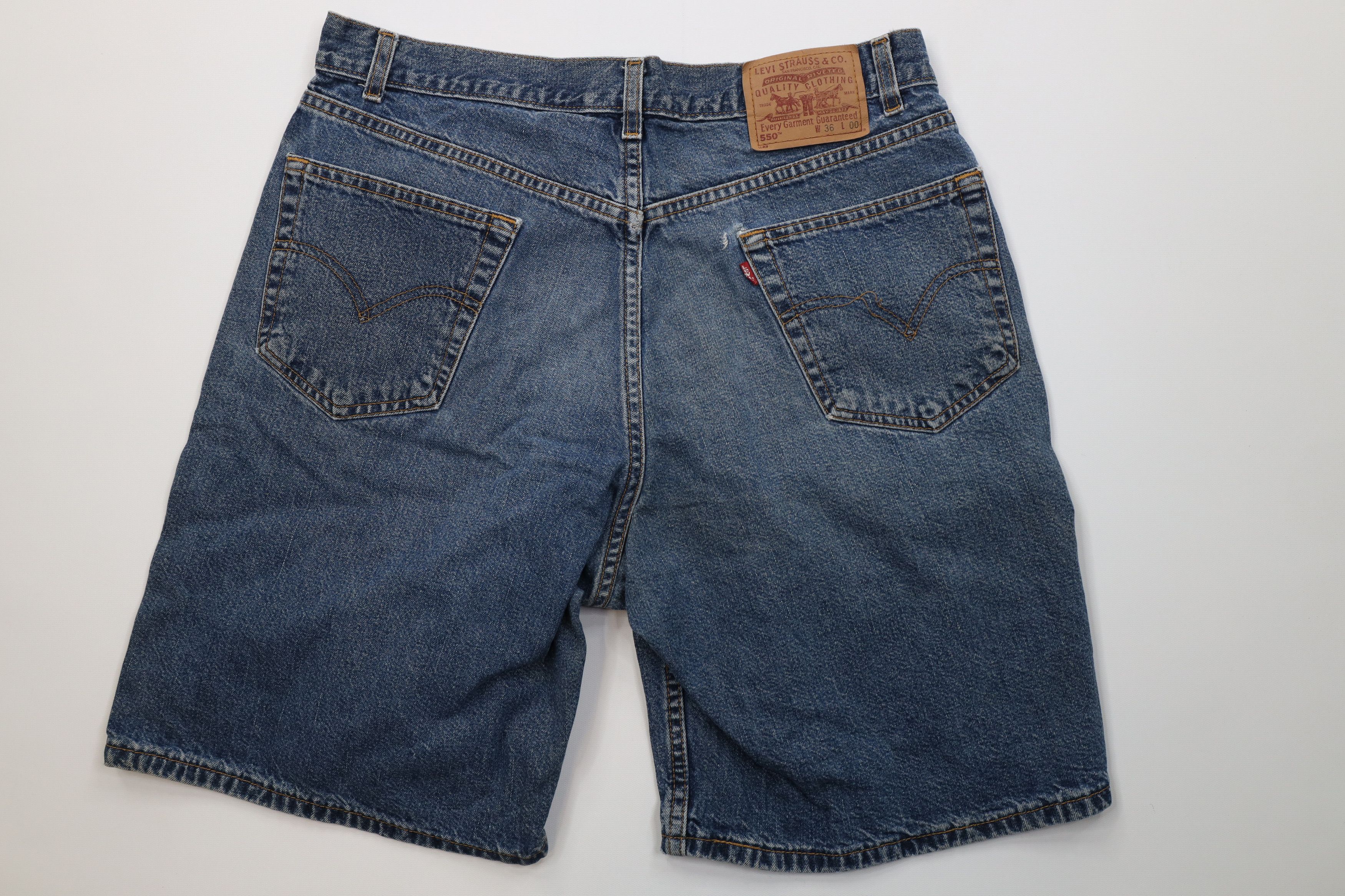 Levi's Vintage 90s Levis 550 Fit Denim Jean Shorts Blue Size US 36 / EU 52 - 8 Thumbnail