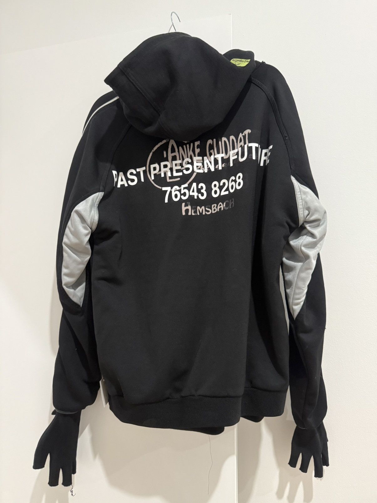 Prototypes RARE 1 of 1 PROTOTYPES Glove Hoodie hard proto-types balenci Size US L / EU 52-54 / 3 - 5 Thumbnail