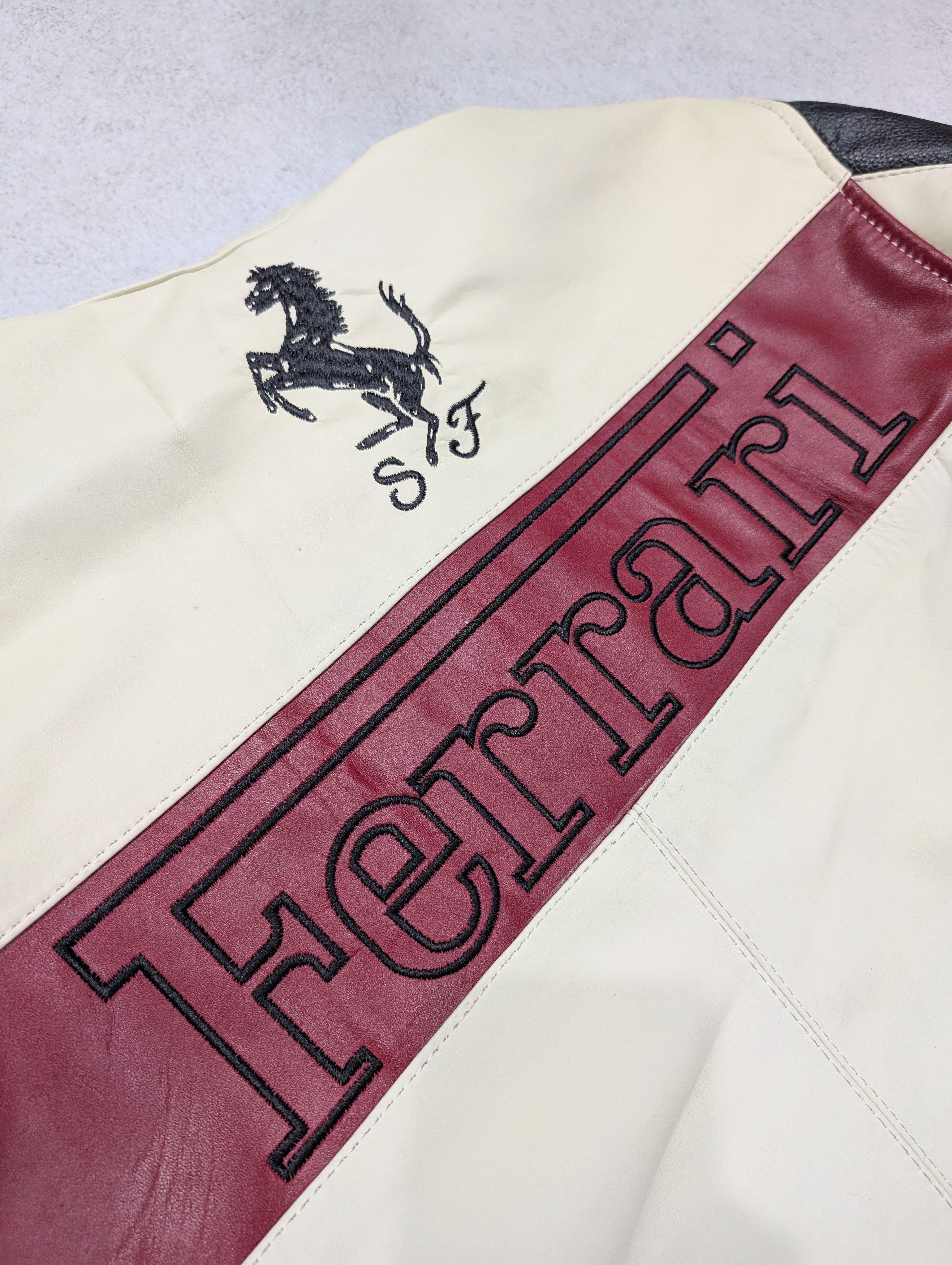 Formula 1 Ferrari Racing Leather Jacket 90s F1 Big Logo Streetwear Size US L / EU 52-54 / 3 - 8 Thumbnail