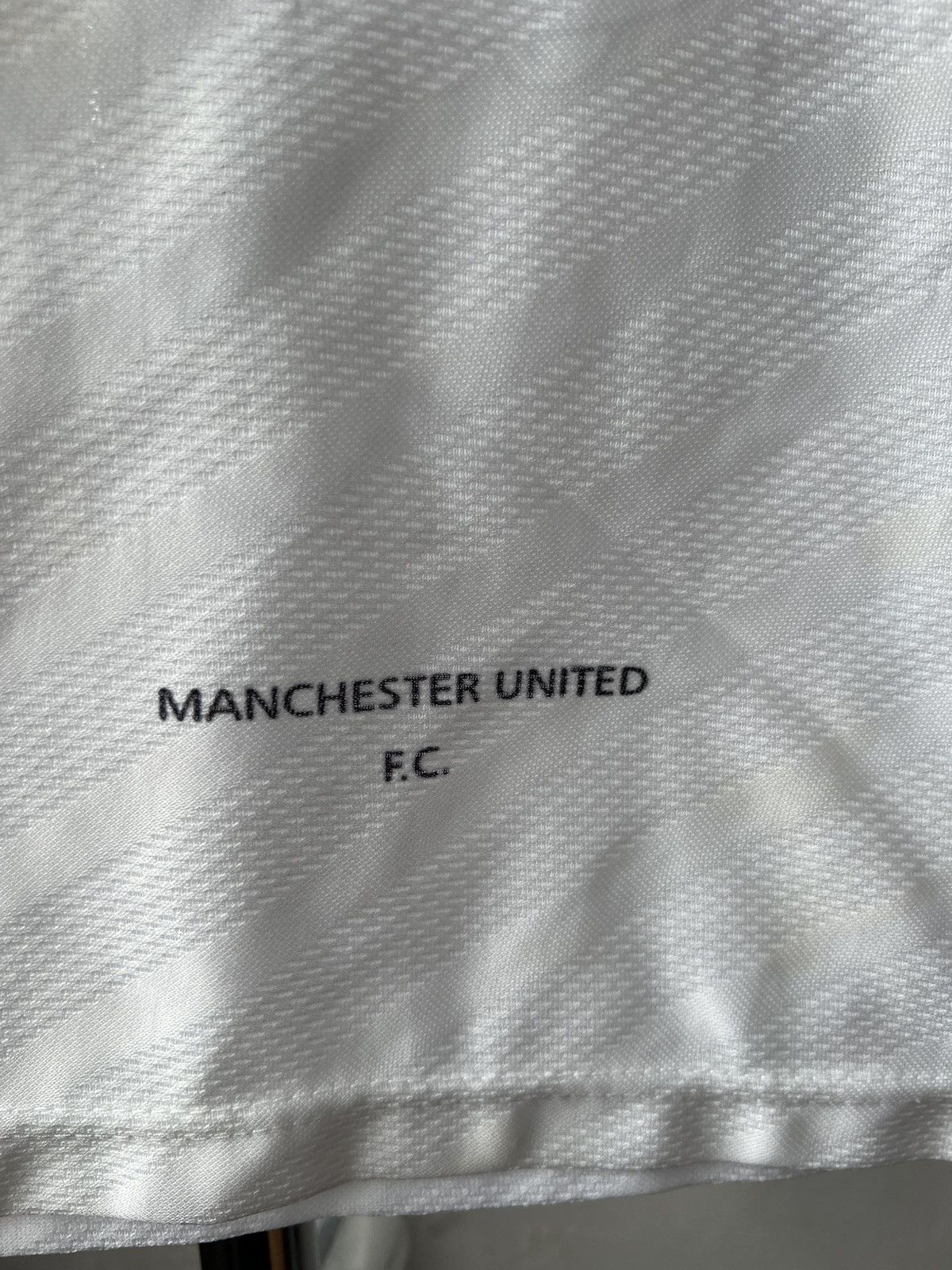 Umbro 1996/97 MANCHESTER UNITED AWAY SOCCER JERSEY SHIRT SIZE BOYS Size US XXS / EU 40 - 4 Thumbnail