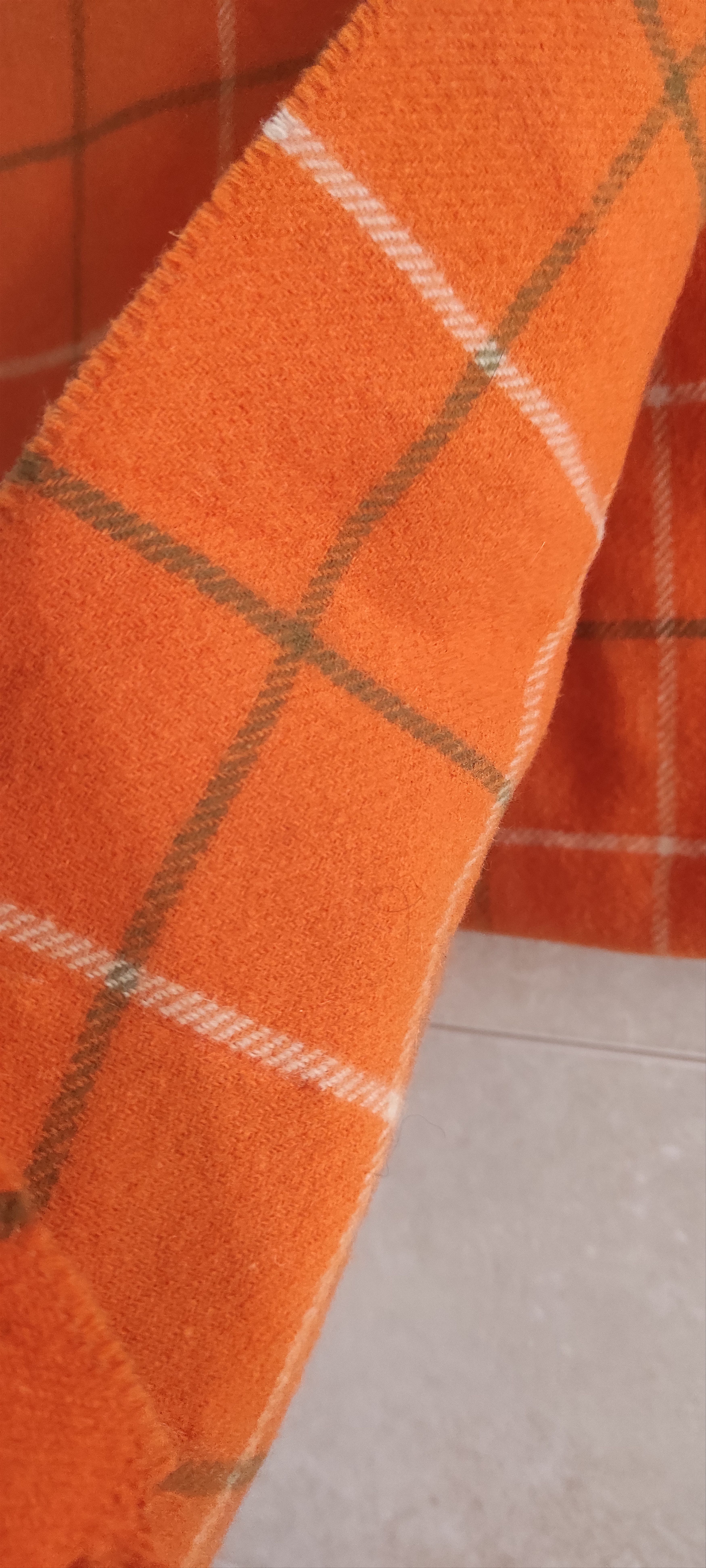 Burberry Thomas Burberry Scarf Luxury Classic LambsWool Made in Spain Size ONE SIZE - 10 Thumbnail