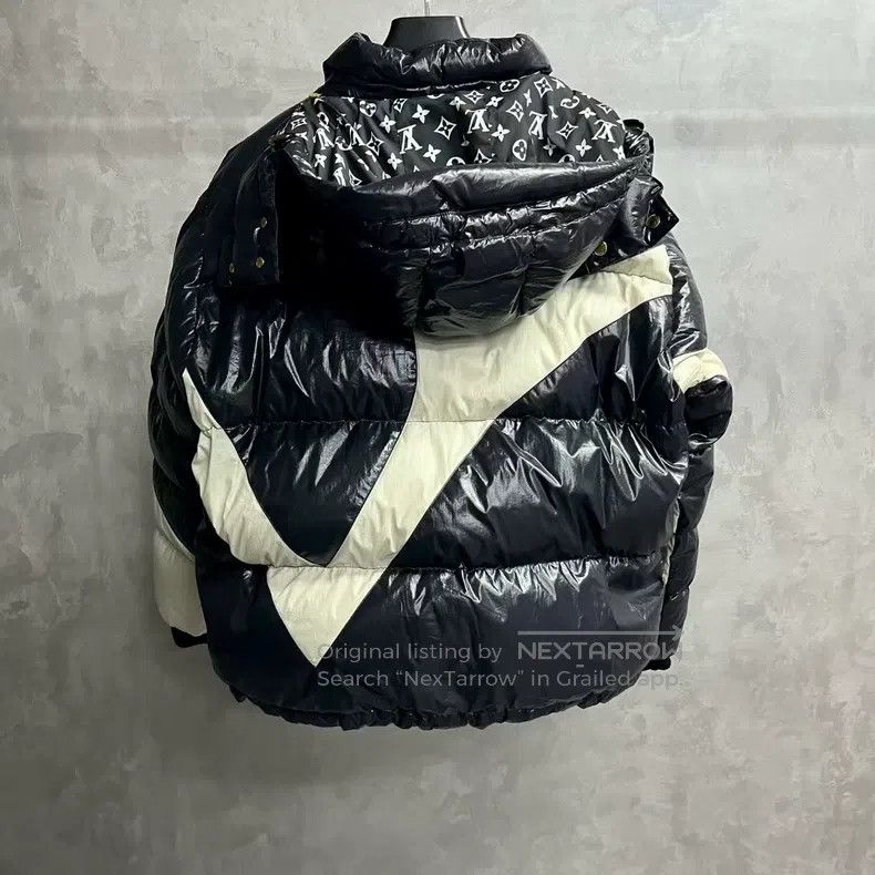 Louis Vuitton Louis Vuitton Black and white monogrammed floral print lon Size S / US 4 / IT 40 - 2 Thumbnail