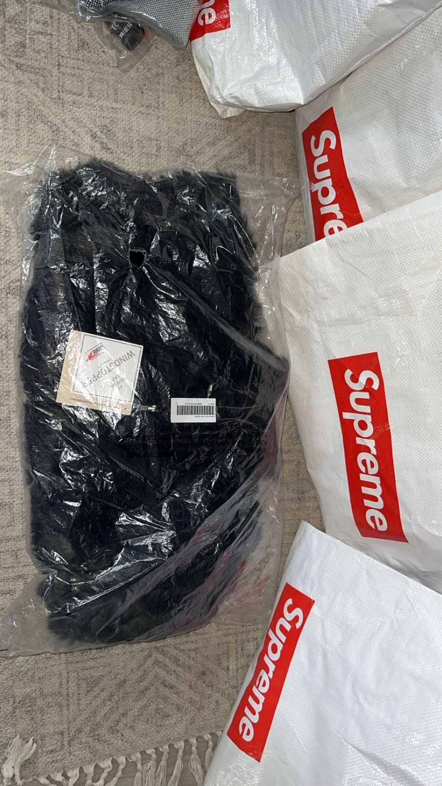 Supreme Supreme Faux Fur 2-Tone Windstopper Jacket SS25 Size US M / EU 48-50 / 2 - 8 Thumbnail