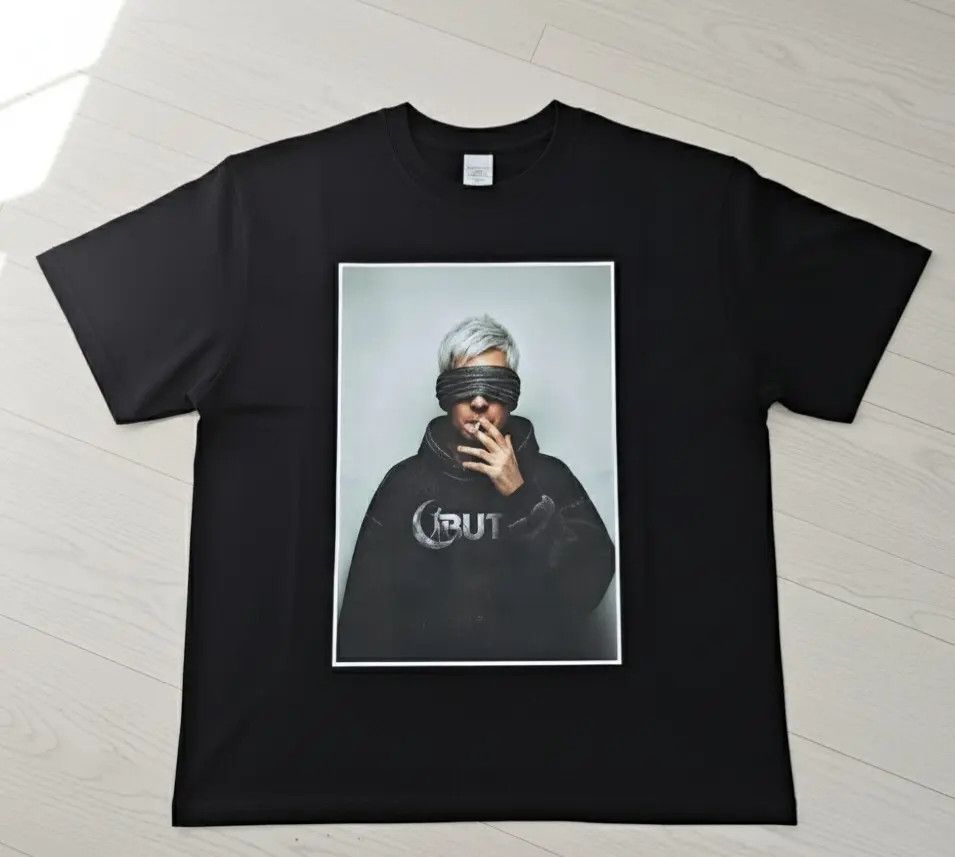 Other Blindness Grey Smokey Guy on Hoodie Photo Tee Size US M / EU 48-50 / 2 - 2 Thumbnail