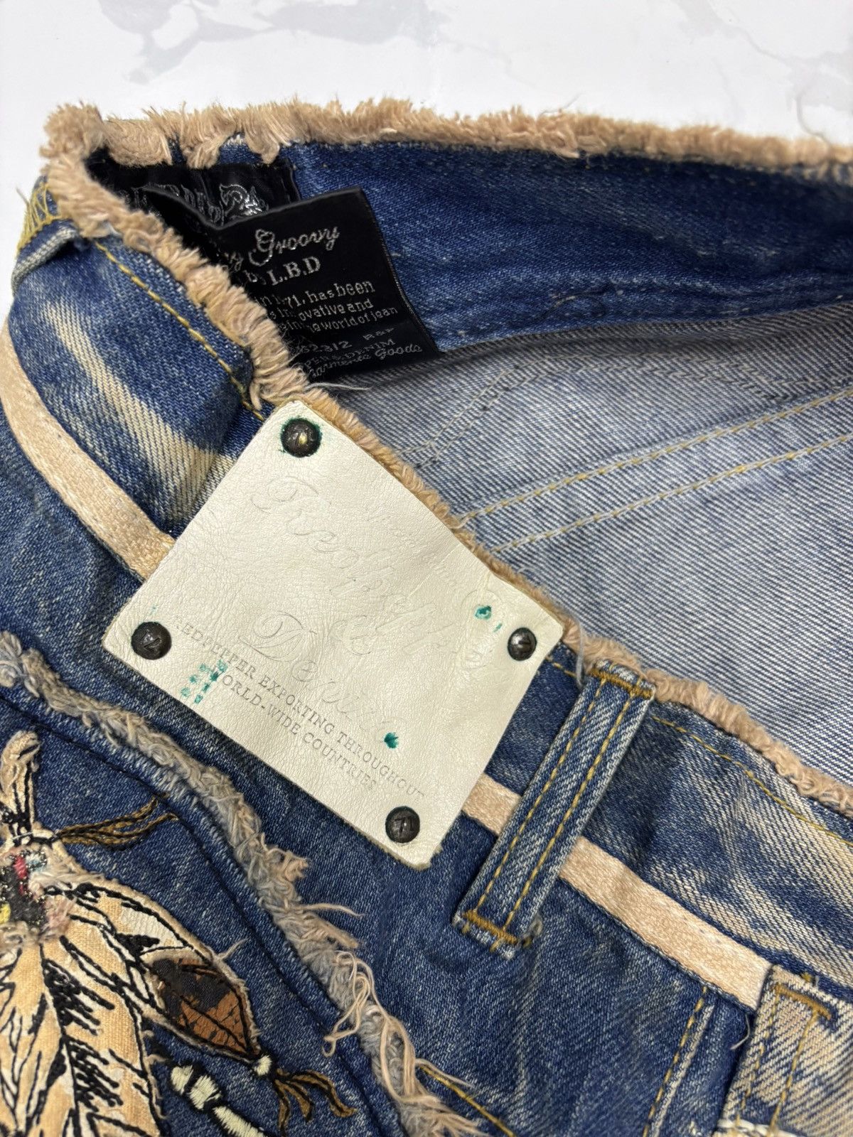 If Six Was Nine 🔥RED PEPPER Rusty Mud Wash Flared Jean Distressed Denim Size US 32 / EU 48 - 14 Thumbnail