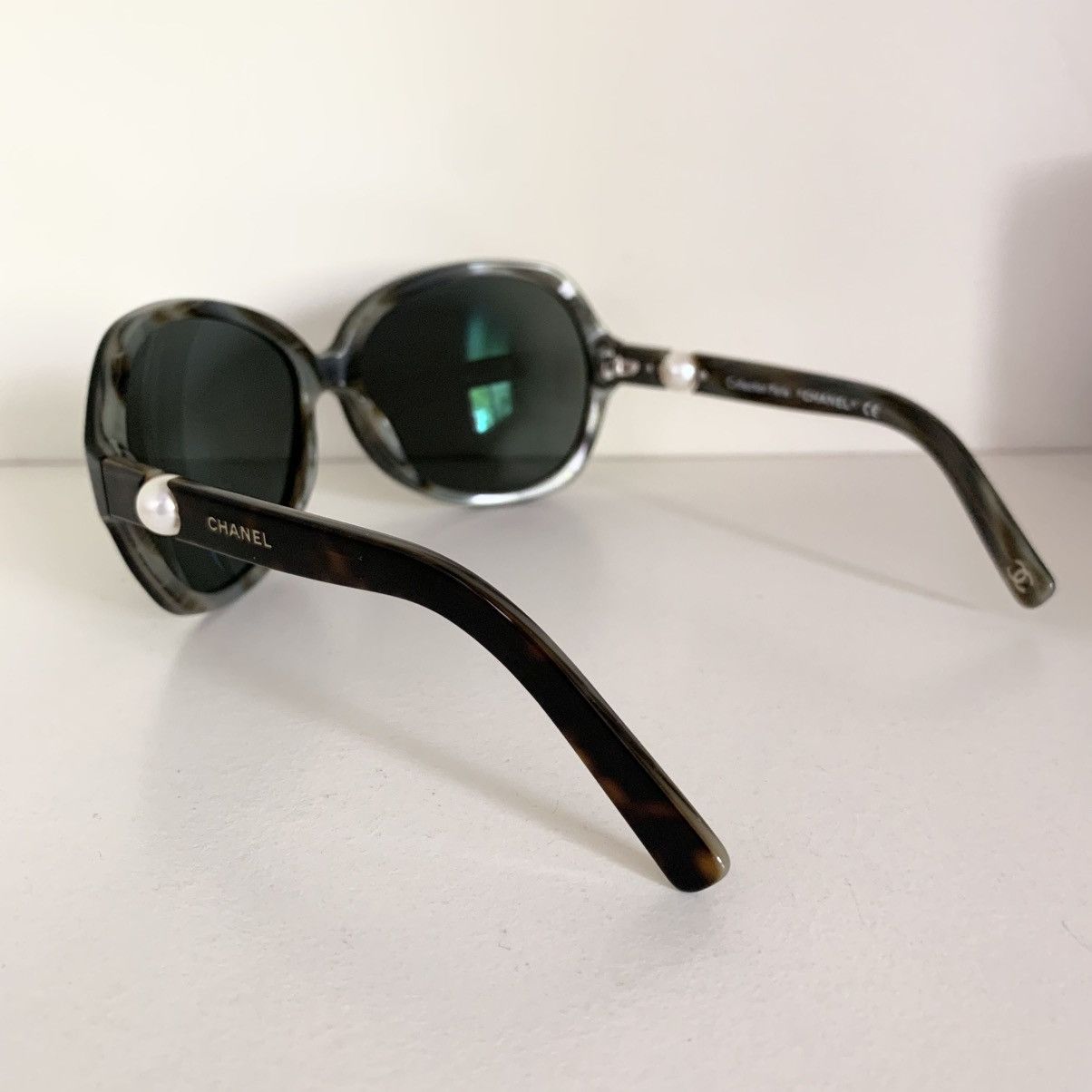 Chanel Chanel Pearl tortoise shell round sunglasses Size ONE SIZE - 13 Thumbnail