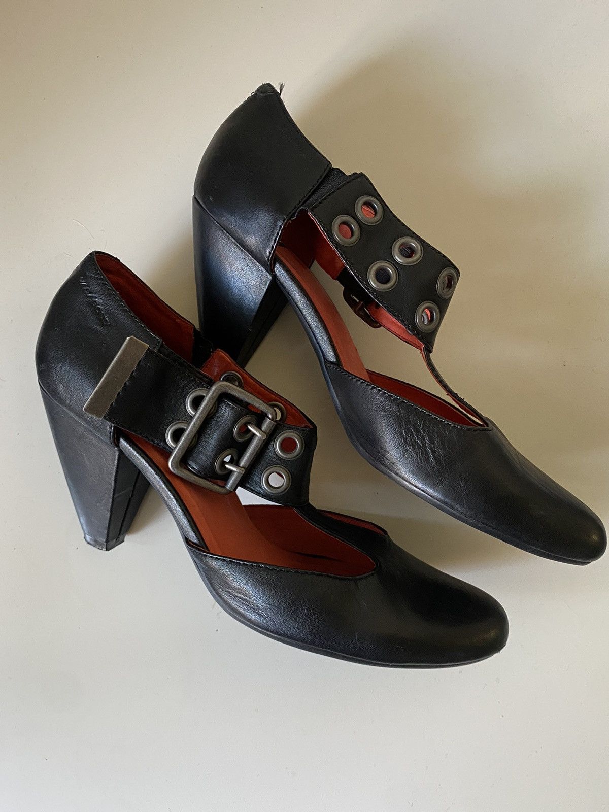 Vagabond × Vintage Vintage leather Vagabond heels with belt 60s style Size US 8 / IT 38 - 6 Thumbnail