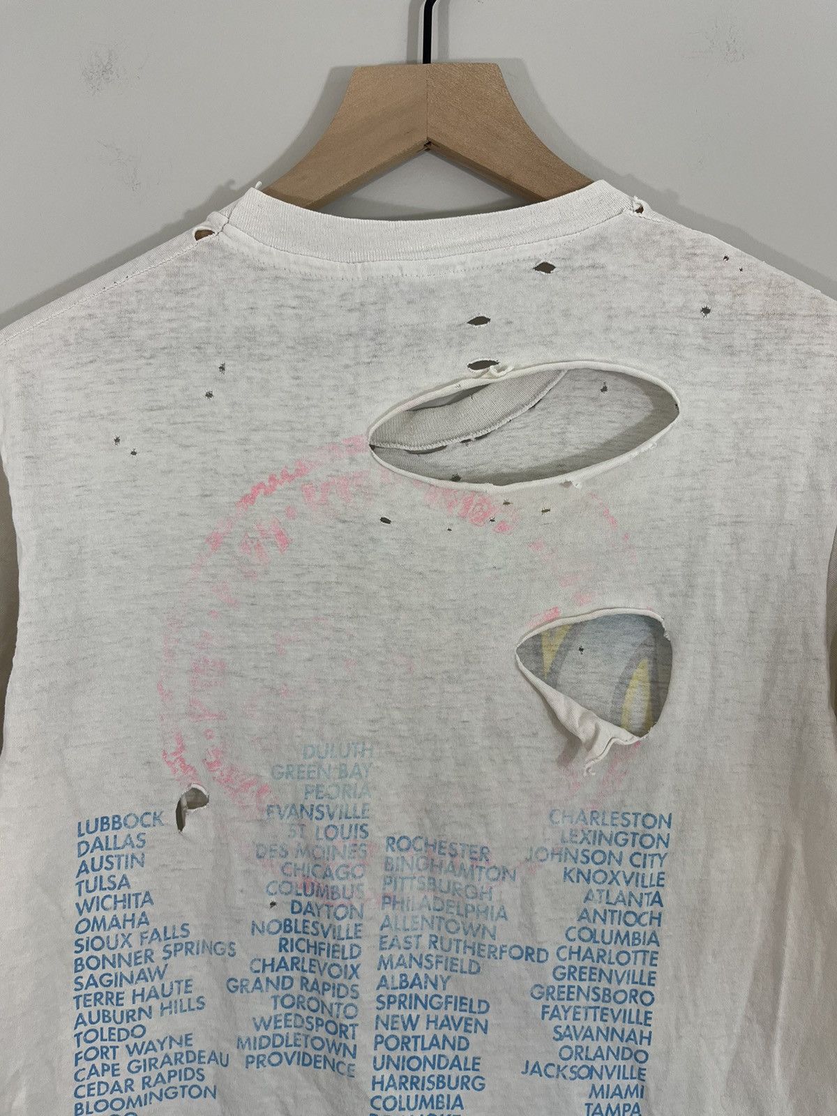 Vintage KISS Thrashed Single Stitch Rare Tour Band Tee Size US M / EU 48-50 / 2 - 13 Thumbnail