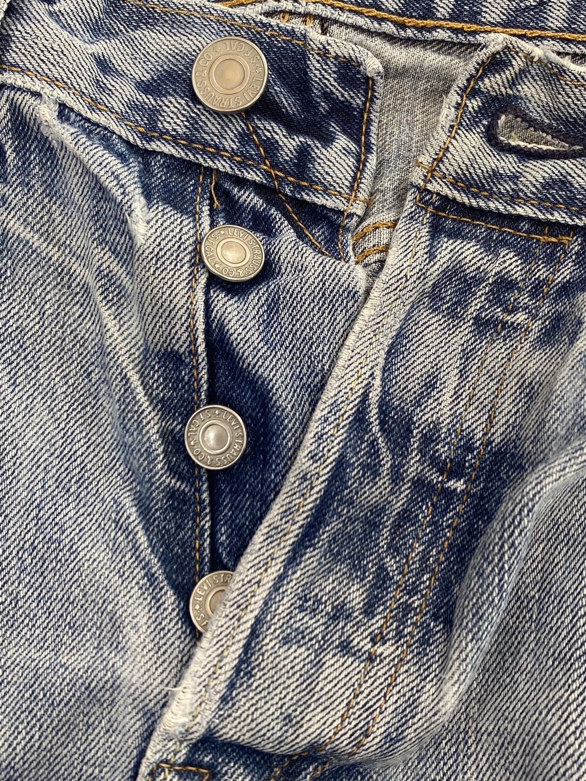 Levi's Vintage Clothing Levi’s Vintage Faded Wash Style Loose Jeans Size US 28 / EU 44 - 13 Thumbnail