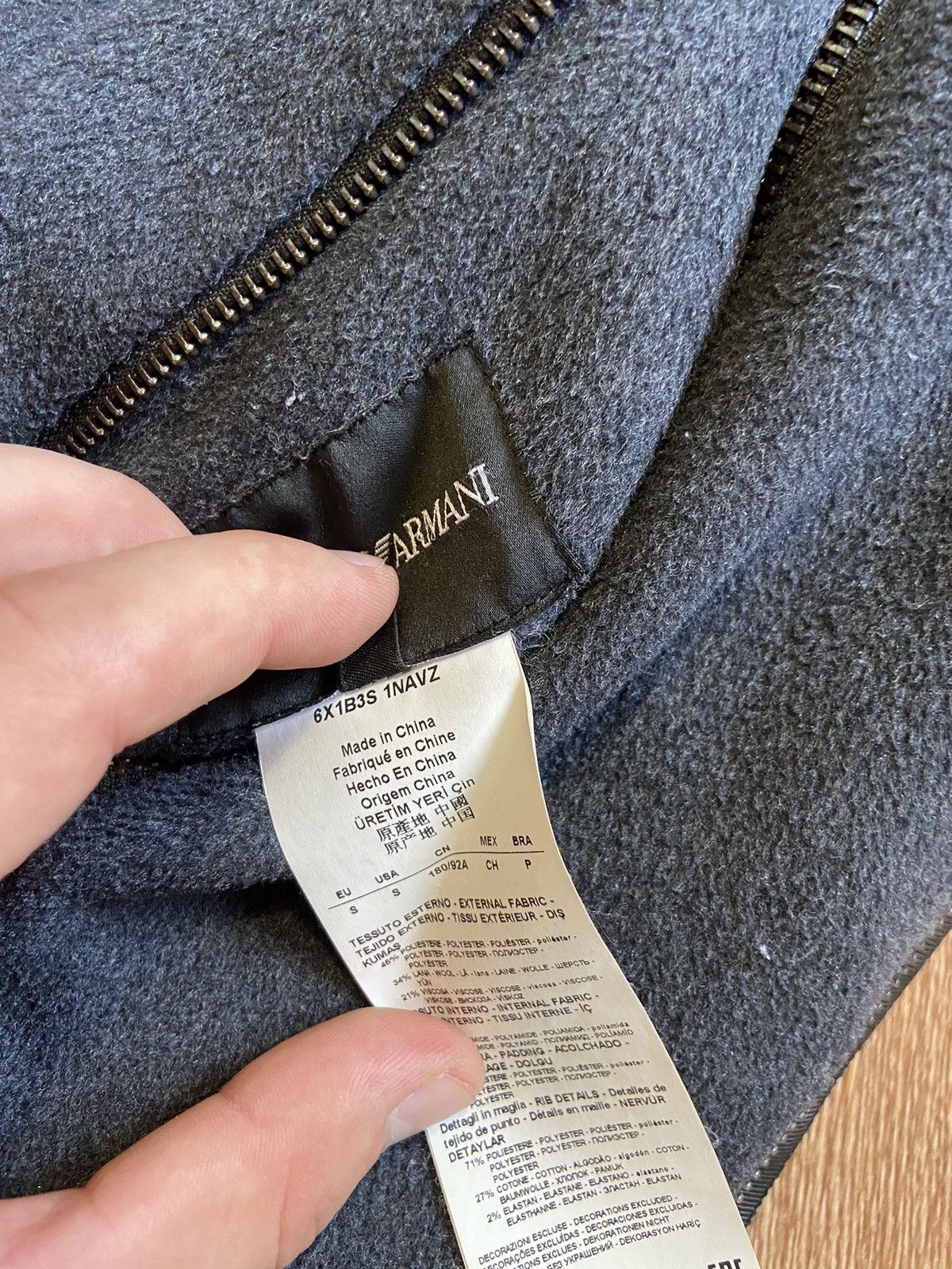 Emporio Armani Vintage Emporio Armani Pattern Fleece Winter Jacket Size US S / EU 44-46 / 1 - 5 Thumbnail