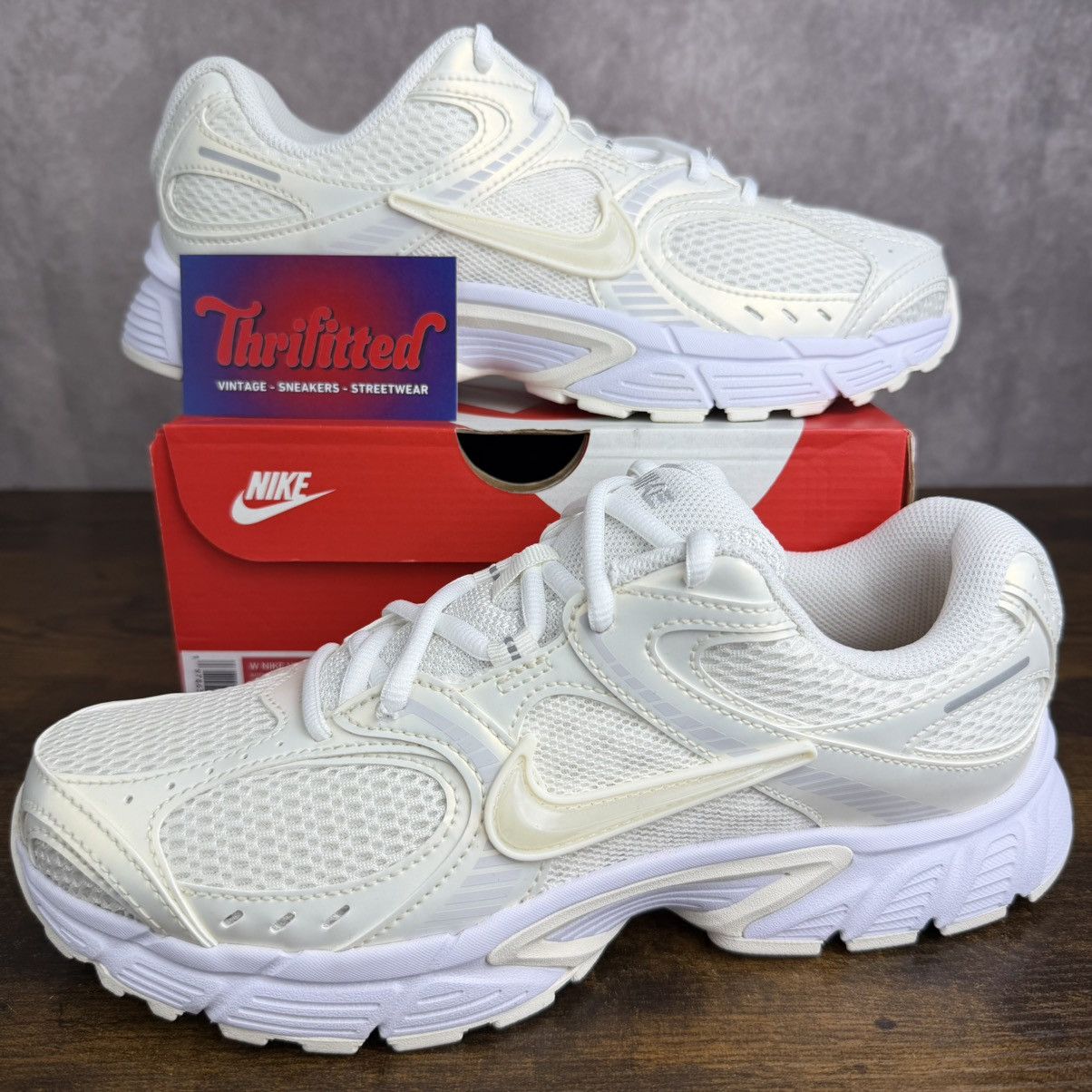 Nike NEW Nike Wmns V5 RNR Soft Pearl White Size 9.5 8M IH6355-047 Size US 9.5 / IT 39.5 - 1 Thumbnail