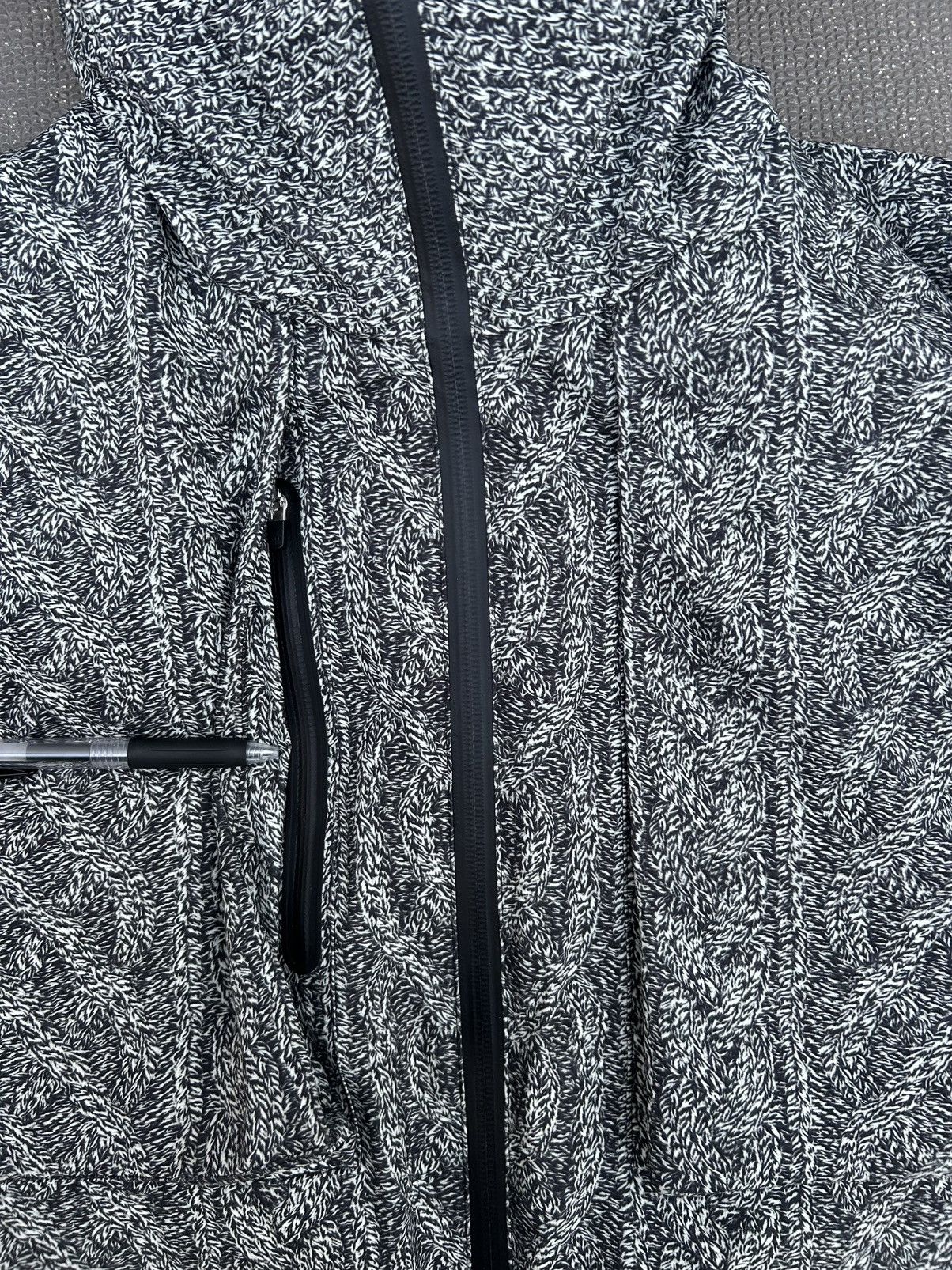 Undercover Undercover puffer Size US M / EU 48-50 / 2 - 7 Thumbnail