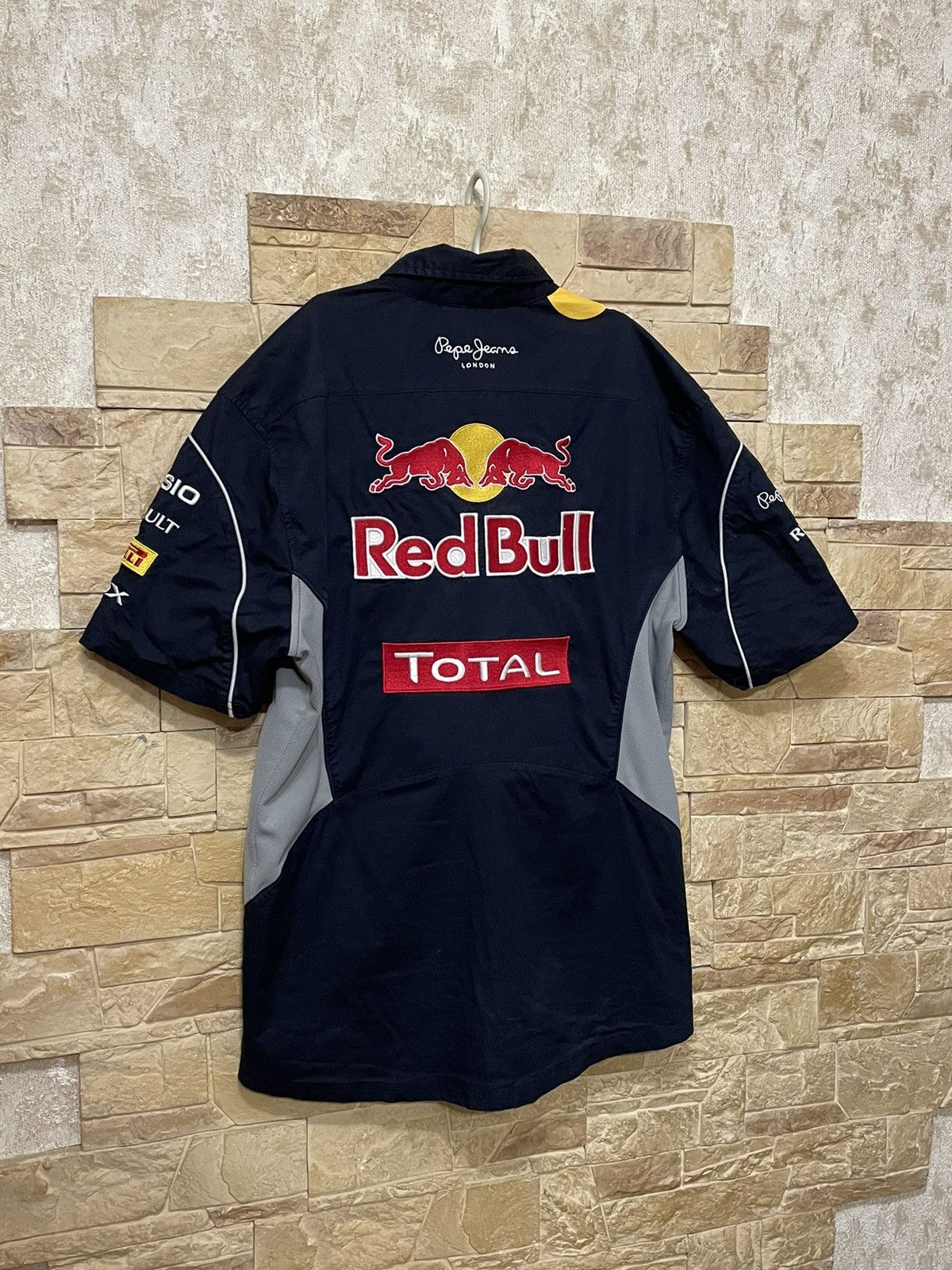 Pepe Jeans × Red Bull Pepe Jeans Red Bull Racing F1 Shirt Size US M / EU 48-50 / 2 - 1 Thumbnail