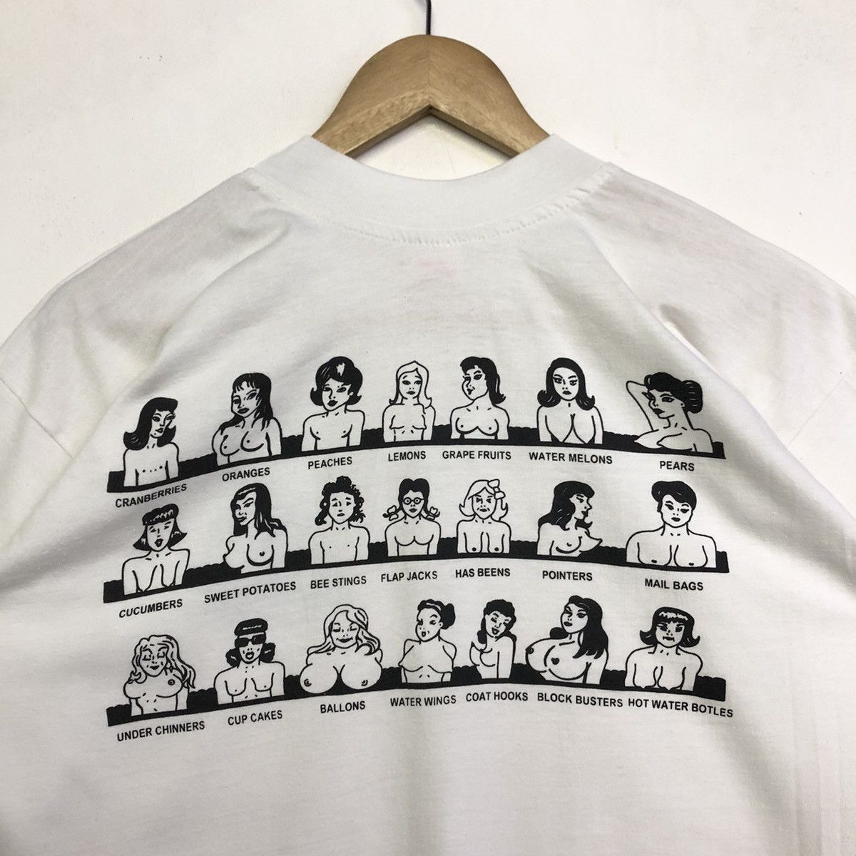 Vintage Vintage Boobs Collection Art Humor Tshirt Size US M / EU 48-50 / 2 - 3 Thumbnail