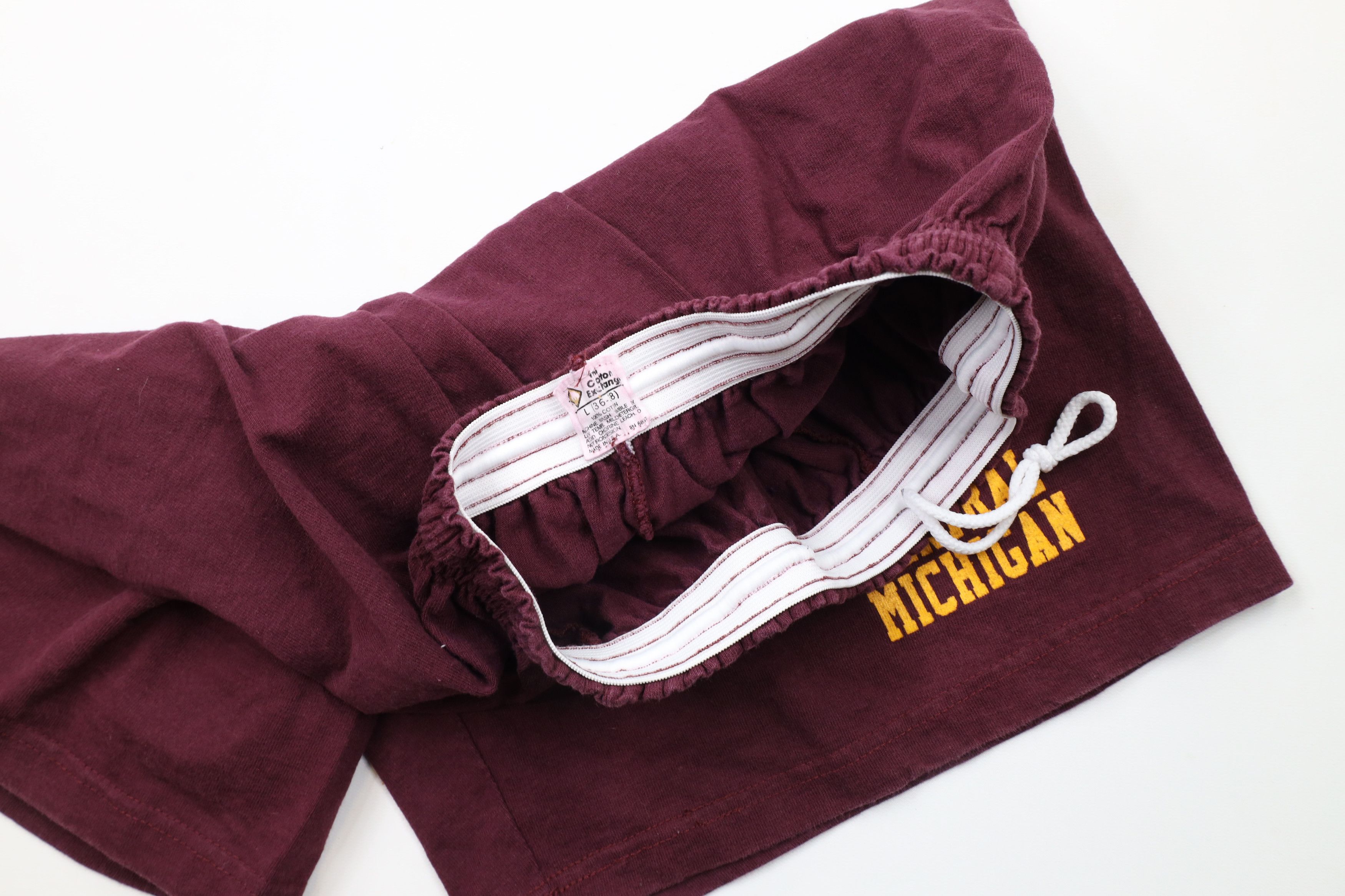 Vintage Vintage 90s Central Michigan University Shorts Cotton USA Size US 34 / EU 50 - 8 Thumbnail