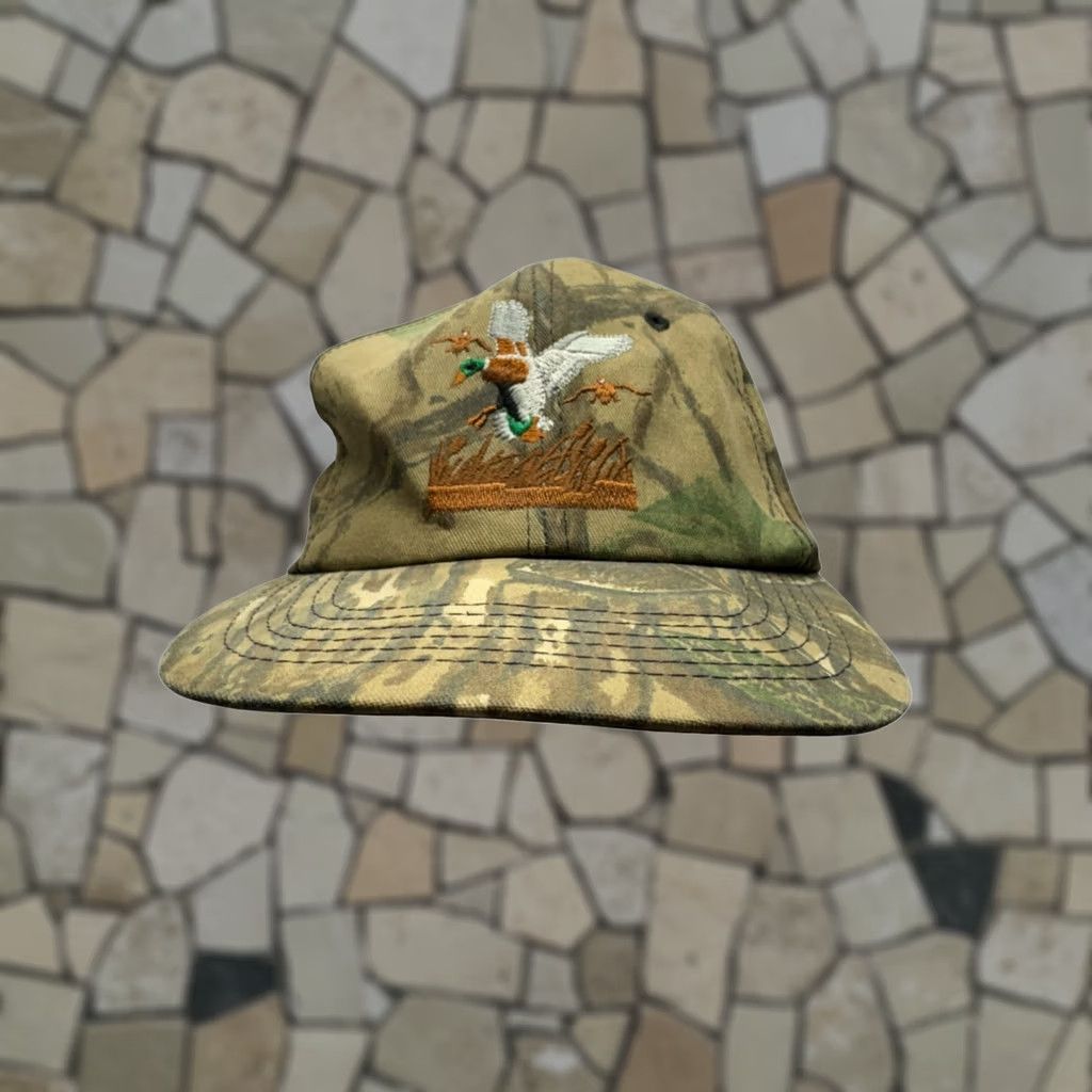 Realtree VINTAGE Realtree Camouflage Hat Duck Embroidery Camouflage Baseball Cap Men's Osfm Green Hunting Pre-Owned Like New Size ONE SIZE - 1 Thumbnail