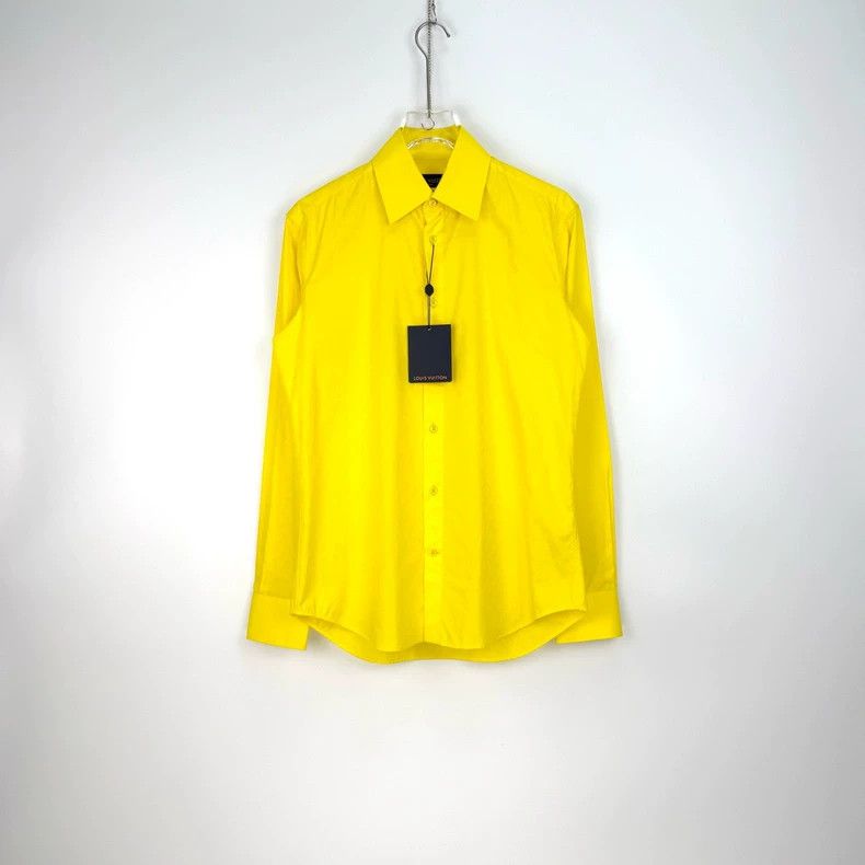 Louis Vuitton Louis Vuitton Yellow full logo shirt 2505-Nextarrow Size US S / EU 44-46 / 1 - 3 Thumbnail
