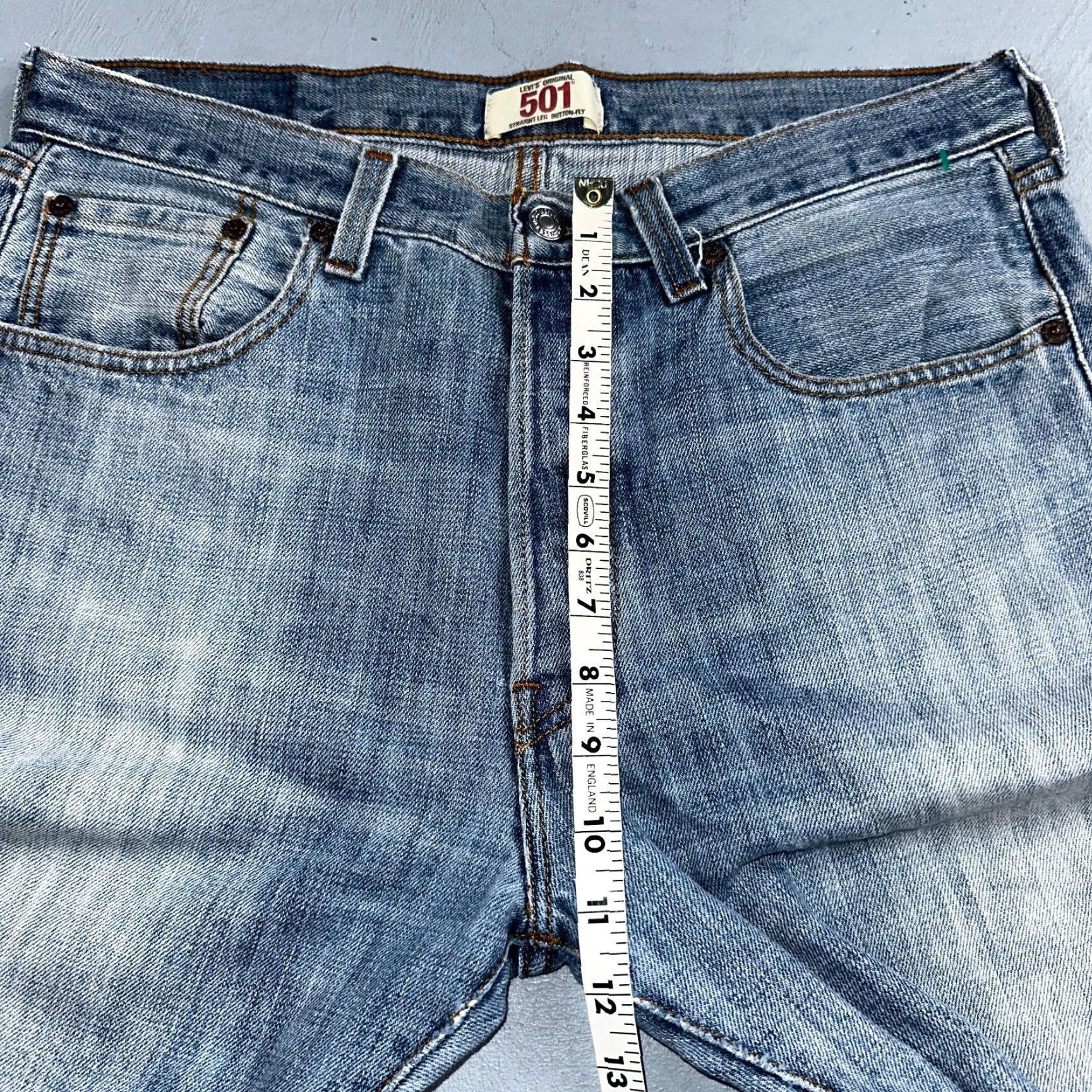 Levi's VINTAGE Levi's 501 Jeans Straight 34x34 Men Blue Light Wash 90s - Regular Rise Mid 10-12 - Button Closure Size US 34 / EU 50 - 7 Thumbnail