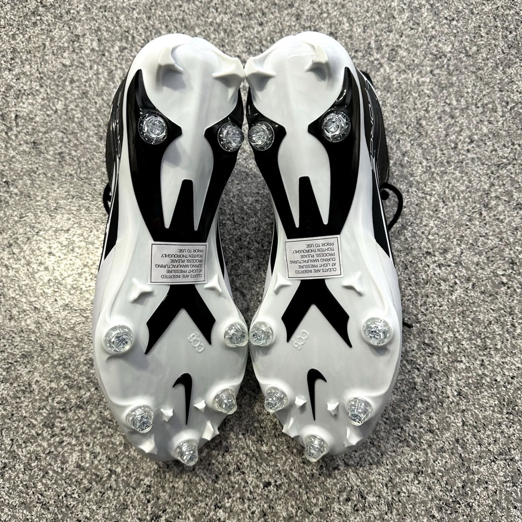 Nike Nike Force Savage Pro 3 Football Cleats Mens 13.5 White FJ8149-100 Detachable Nike Force Savage Pro 3 Football Cleats Mens 13.5 White Detachable Size US 14 / EU 47 - 6 Thumbnail