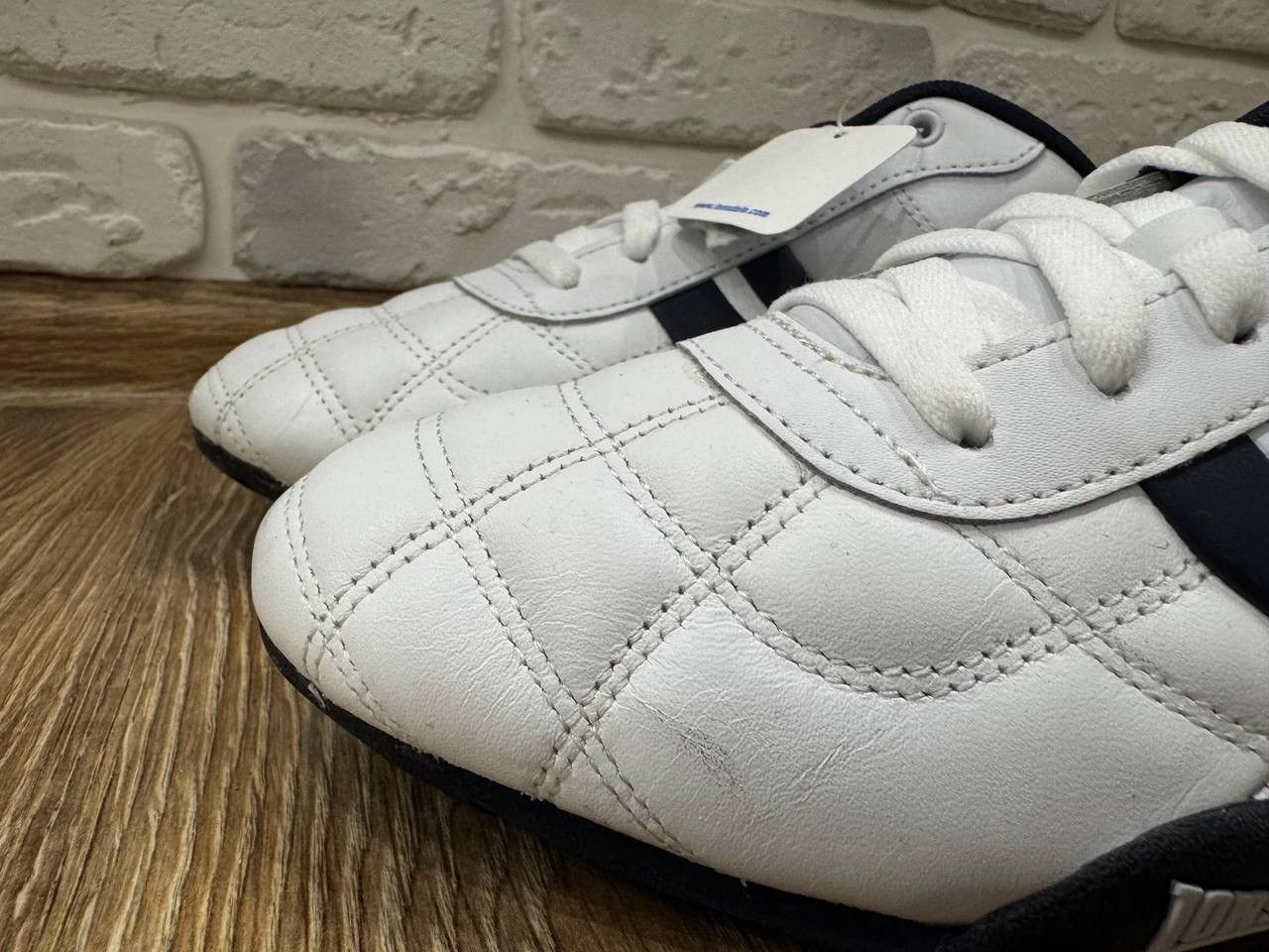 Vintage Lonsdale London Vintage Y2K Low Top Leather Shoes Size US 10 / EU 43 - 10 Thumbnail
