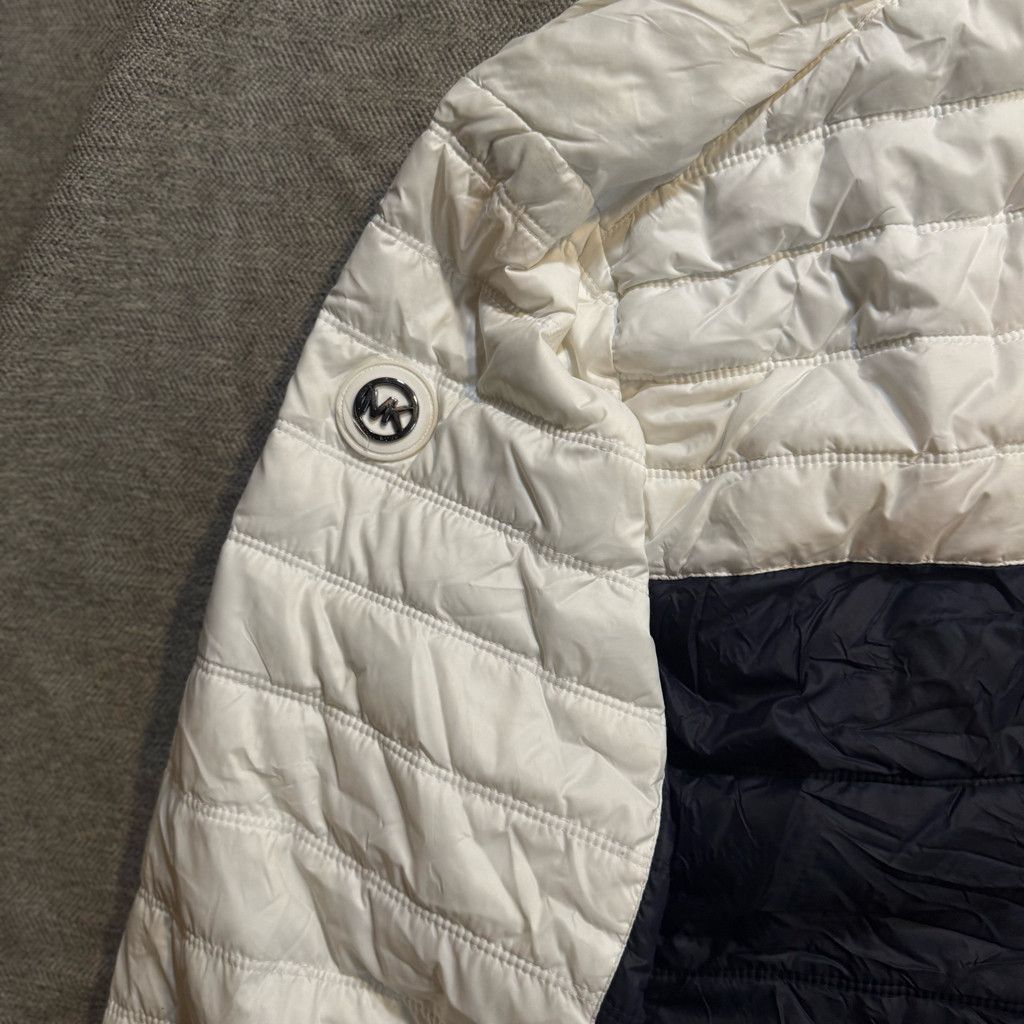 Other Columbia powder jacket Medium new grey ivory insulated Size US M / EU 48-50 / 2 - 4 Thumbnail