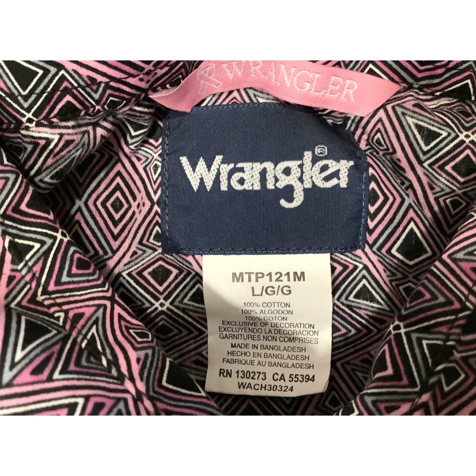 Wrangler VINTAGE Wrangler Shirt Mens Large Pink Western Pearl Snap Geometric Long Sleeve MTP121M Size US L / EU 52-54 / 3 - 7 Thumbnail