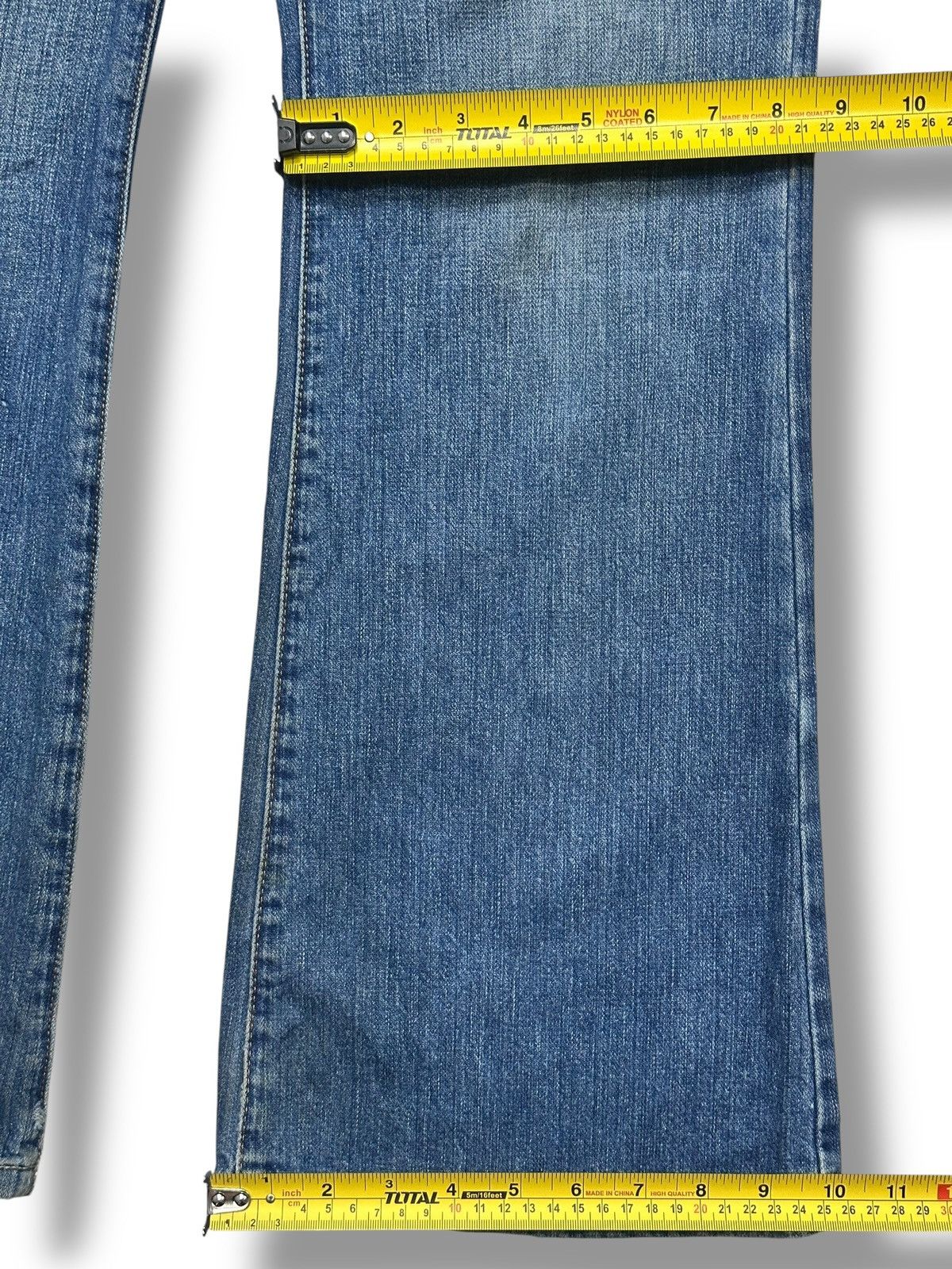 DKNY Vintage DKNY Jean Slight Flare & Bootcut with Faded BlueWash Size US 33 - 19 Thumbnail