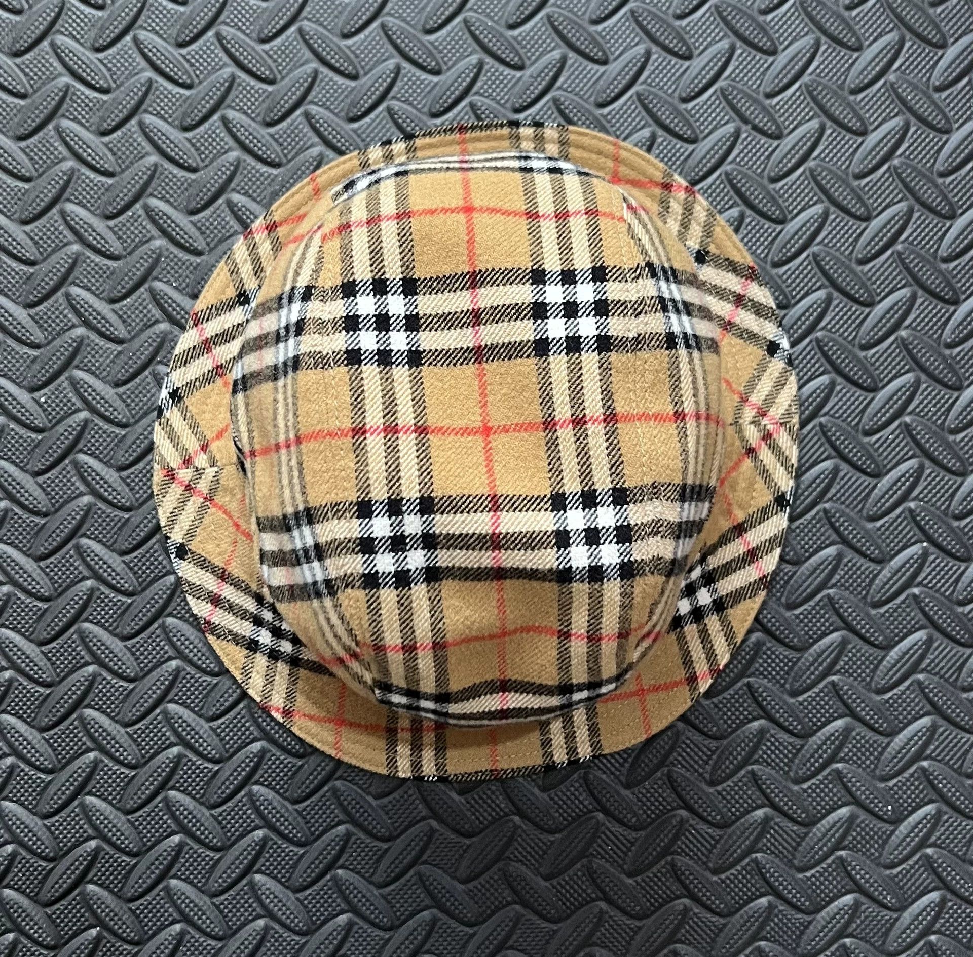 Burberry Burberry x Gosha Check Wool Bucket Hat (S) Size ONE SIZE - 4 Thumbnail