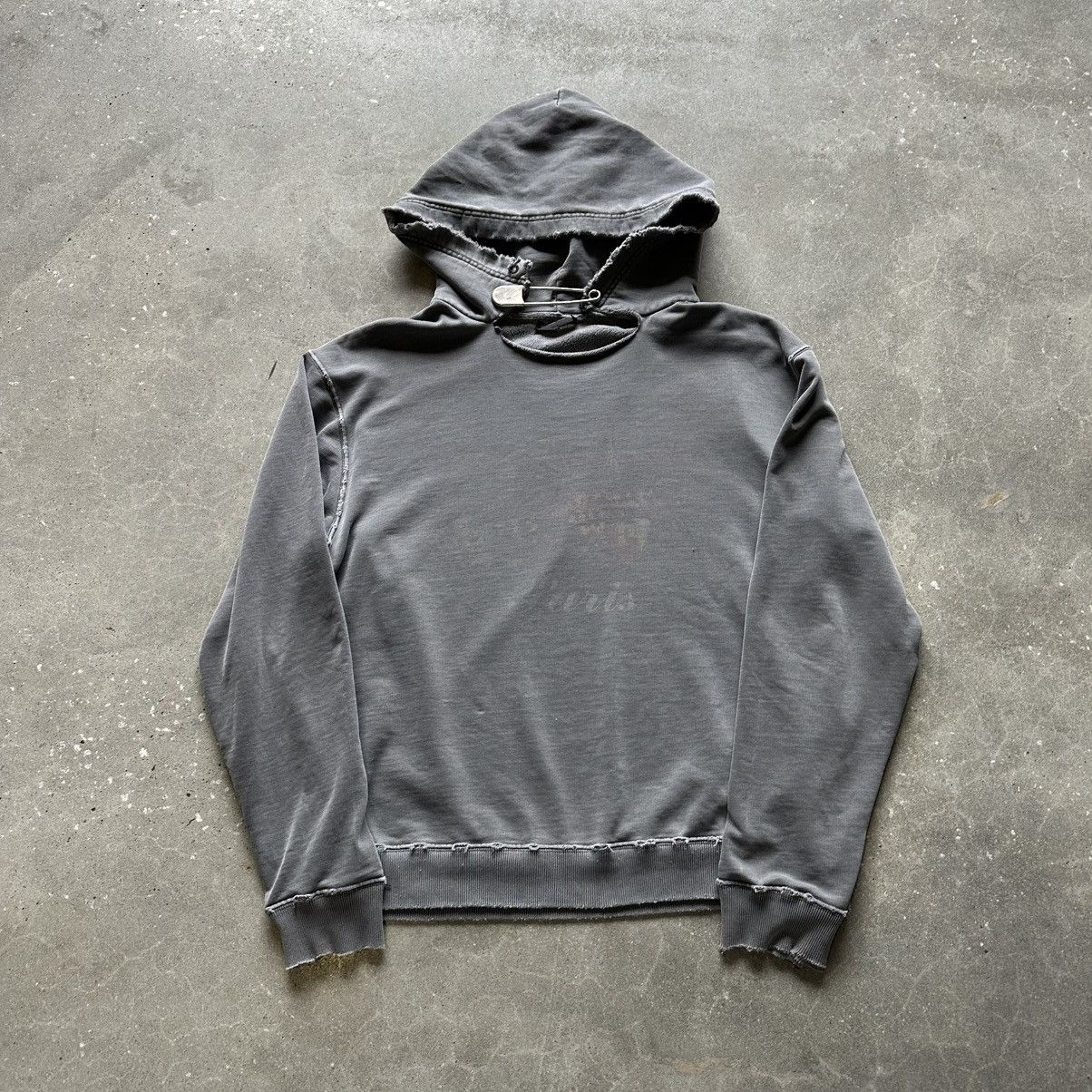 Balenciaga Balenciaga FW17 THRASHED Paris Safety Pin Hoodie Size US XL / EU 56 / 4 - 9 Thumbnail